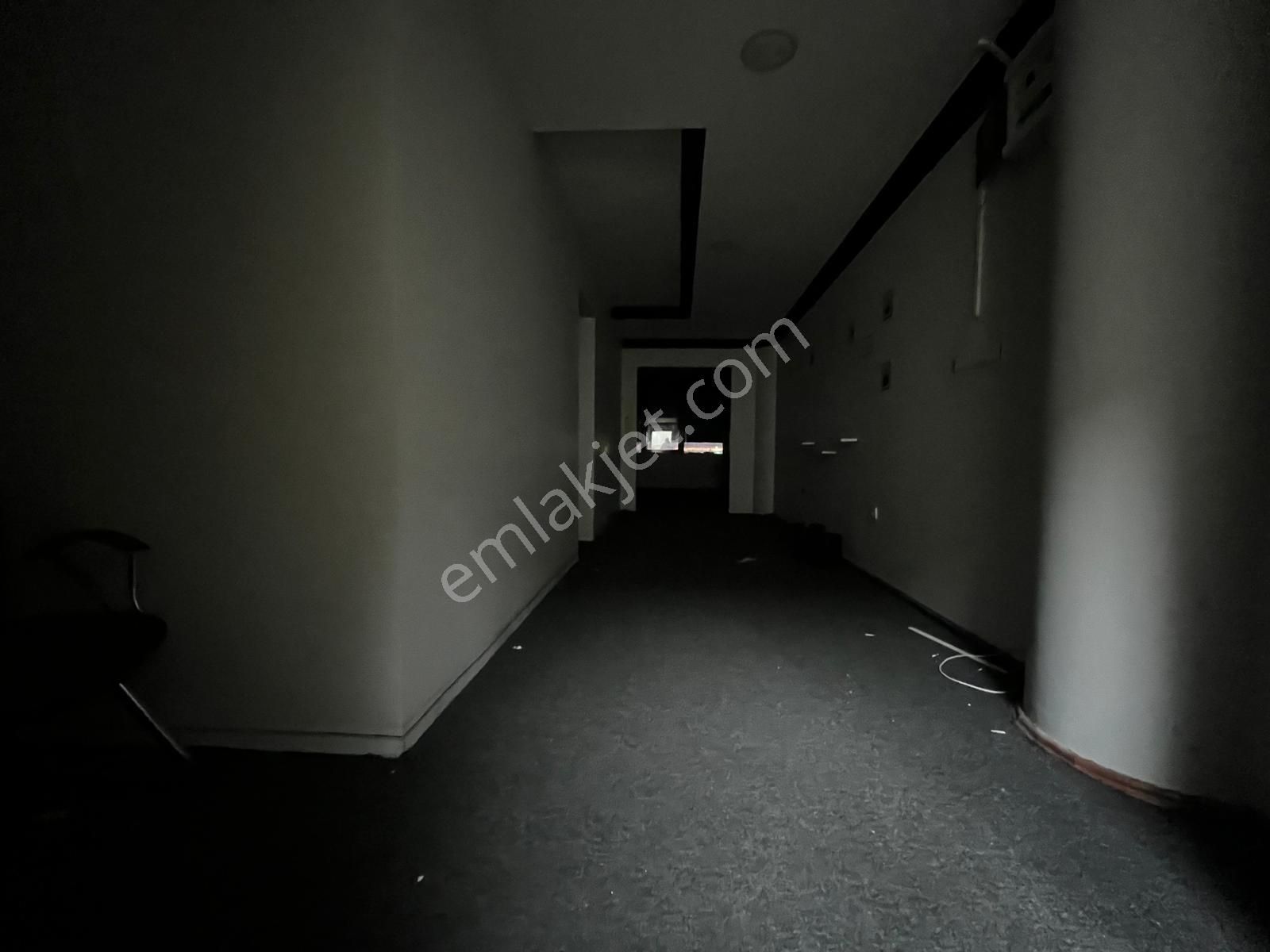 Esenyurt Meydanda Kiralık Kurumsal Ofis Daire - Görsel 7