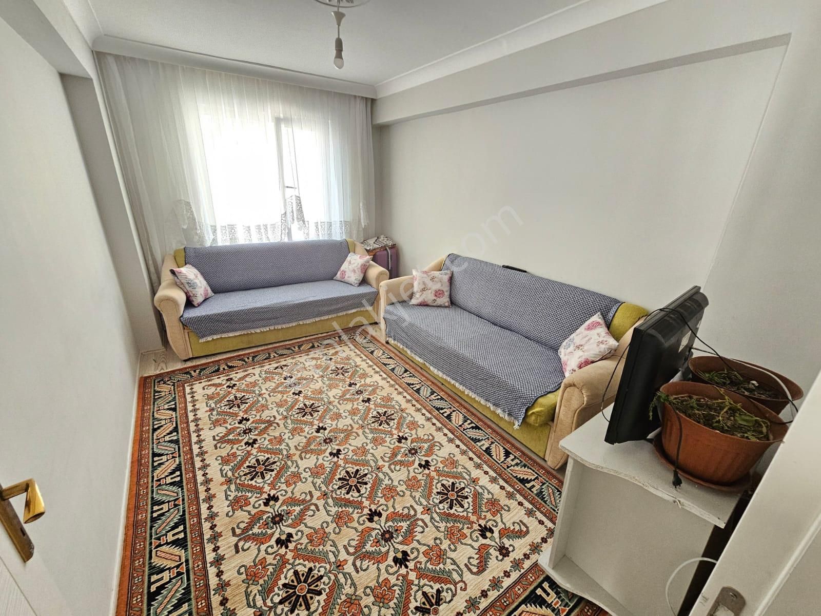 Beşikkaya'da Asansörlü Ön Cephe 3+1 Ara Katta Satılık Daire !! - Görsel 13