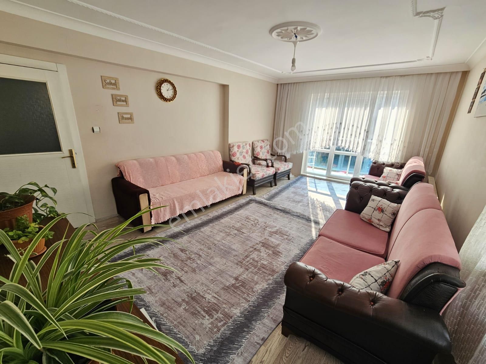 Beşikkaya'da Asansörlü Ön Cephe 3+1 Ara Katta Satılık Daire !! - Görsel 7