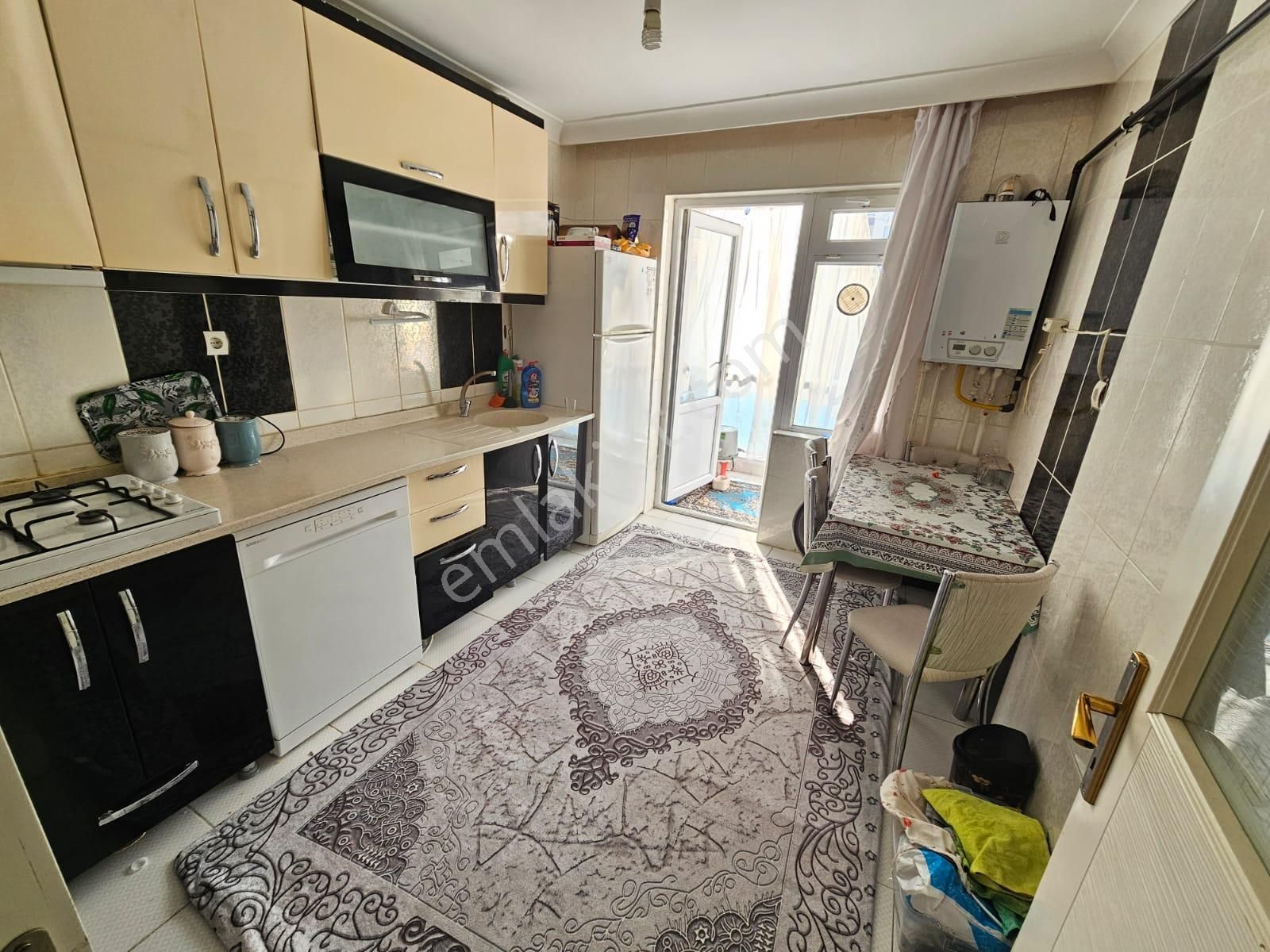 Beşikkaya'da Asansörlü Ön Cephe 3+1 Ara Katta Satılık Daire !! - Görsel 34