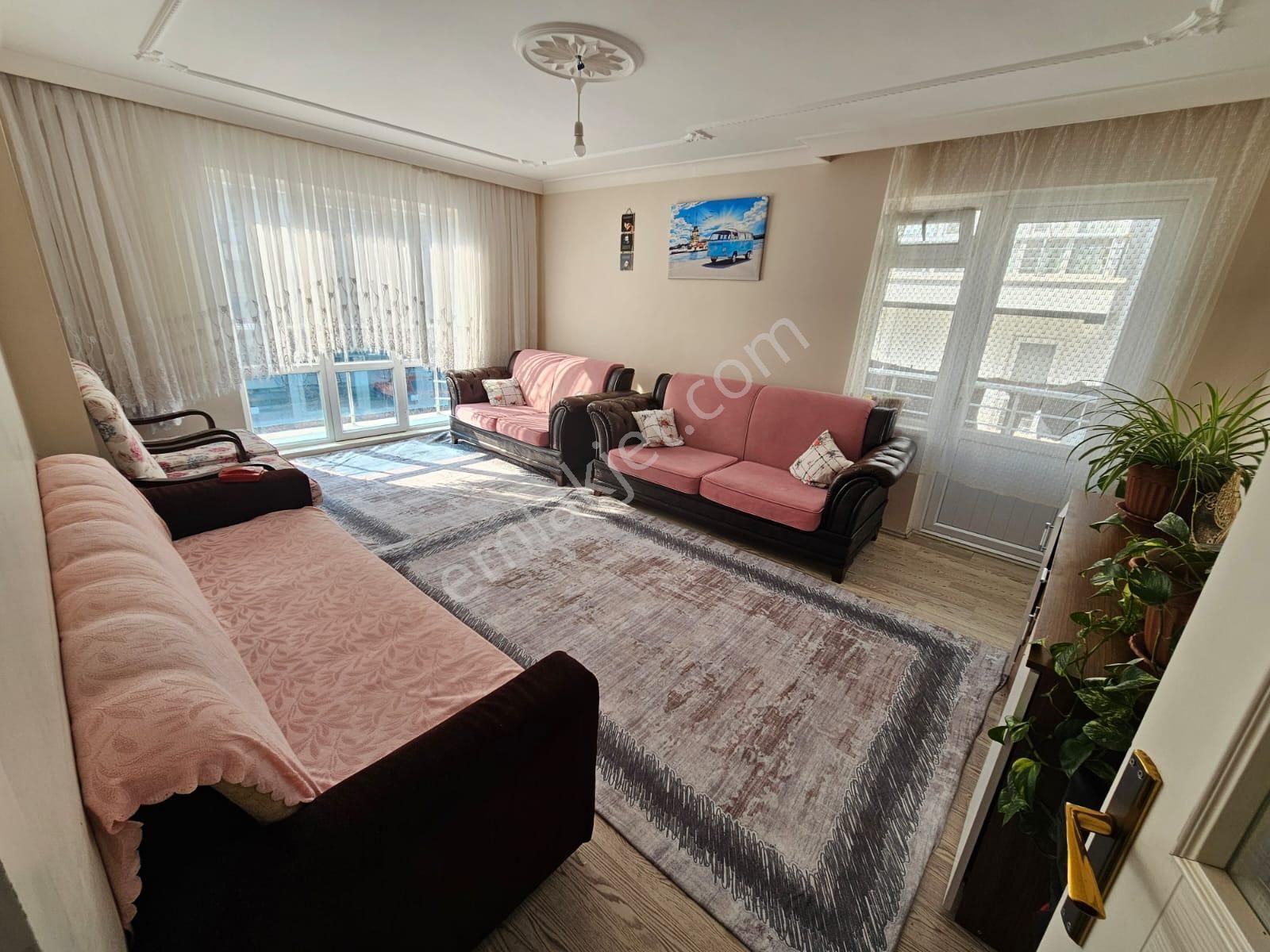 Beşikkaya'da Asansörlü Ön Cephe 3+1 Ara Katta Satılık Daire !! - Görsel 9