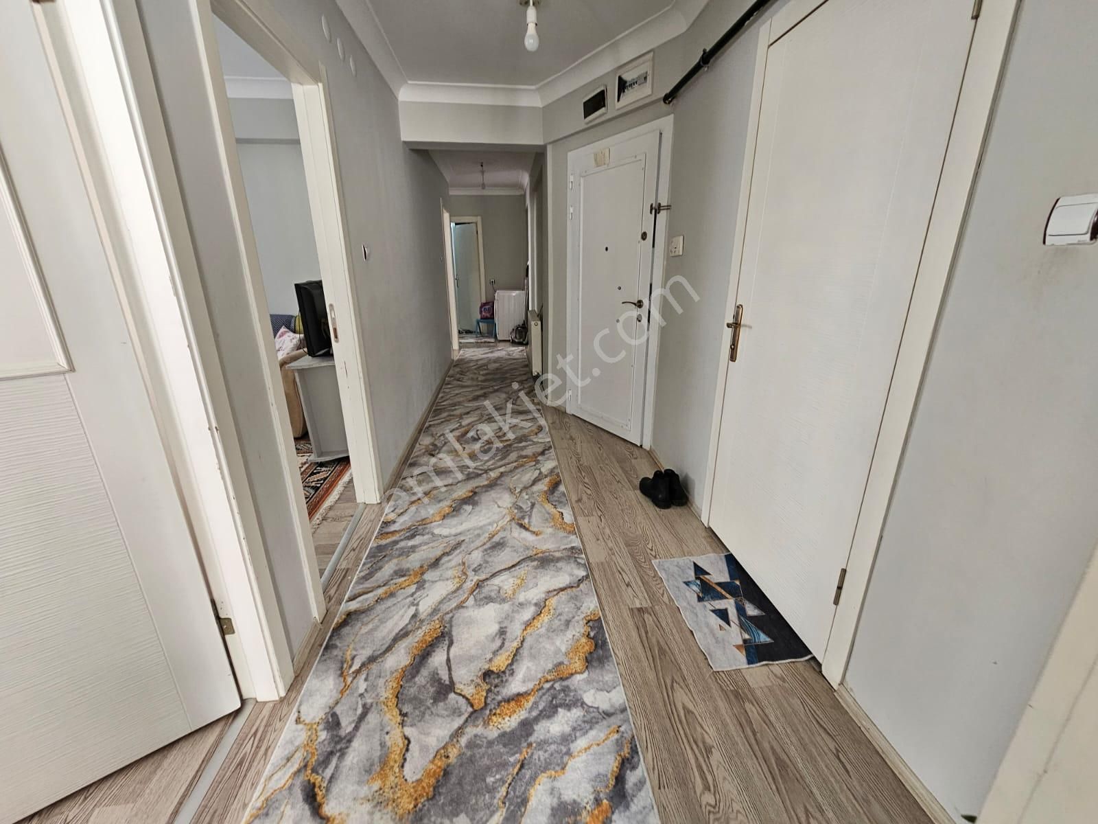 Beşikkaya'da Asansörlü Ön Cephe 3+1 Ara Katta Satılık Daire !! - Görsel 29