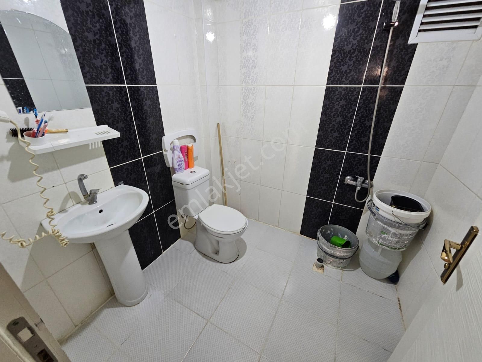 Beşikkaya'da Asansörlü Ön Cephe 3+1 Ara Katta Satılık Daire !! - Görsel 15