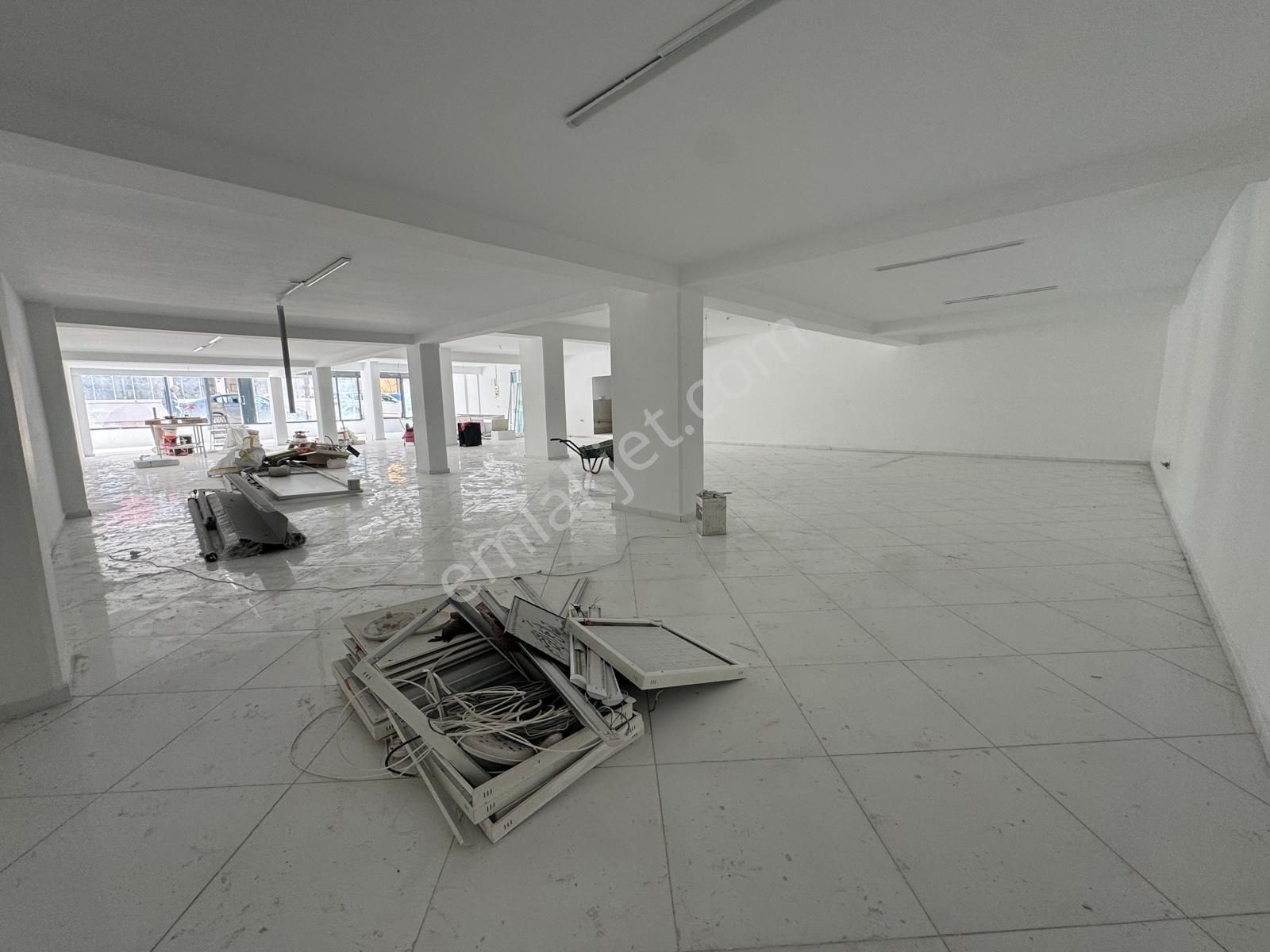 Zincir Markalara Uygun 350-400 Mt Düz Ayak Dükkan - Görsel 13