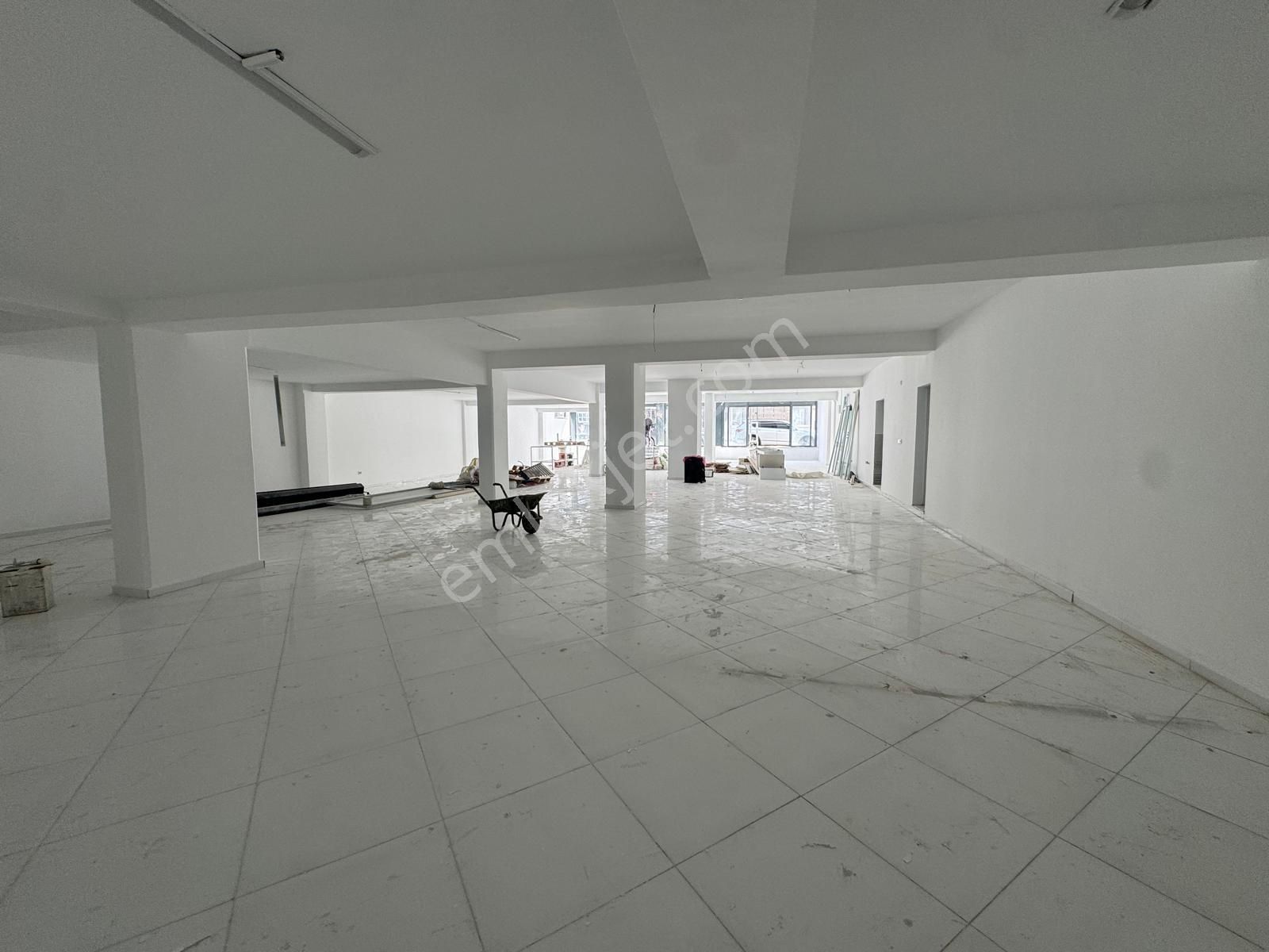 Zincir Markalara Uygun 350-400 Mt Düz Ayak Dükkan - Görsel 10