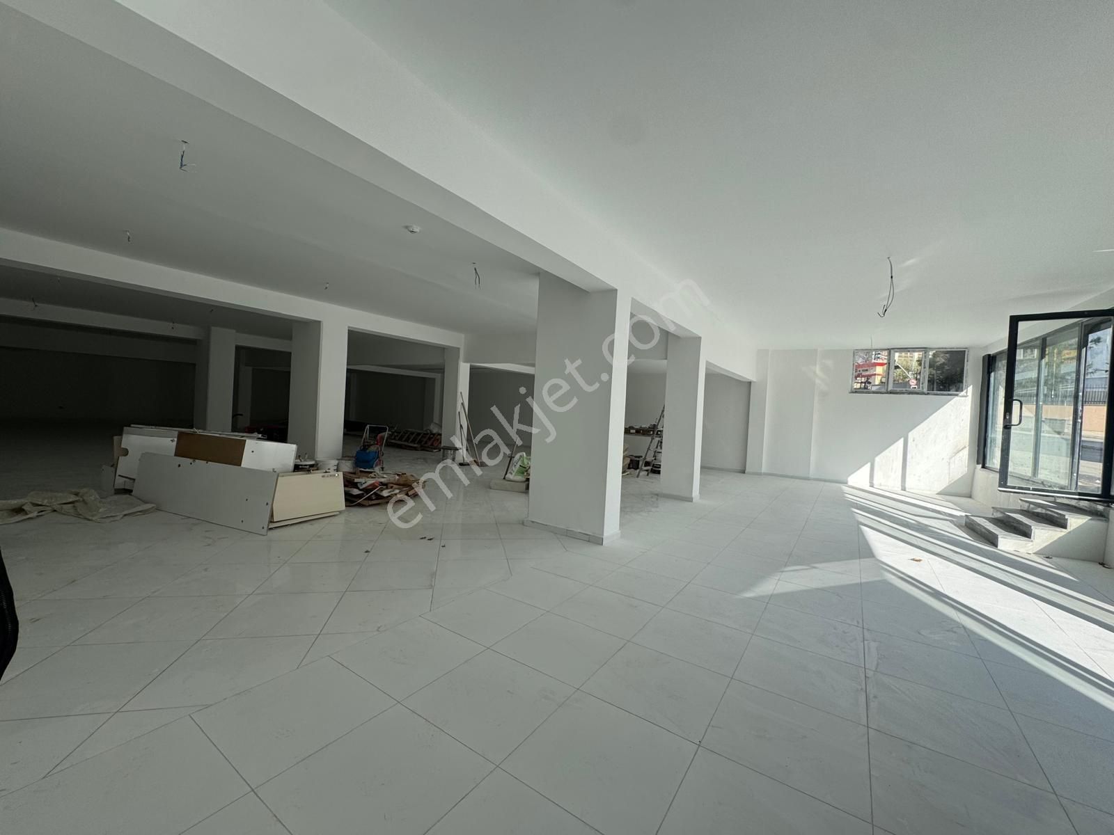 Zincir Markalara Uygun 350-400 Mt Düz Ayak Dükkan - Görsel 22