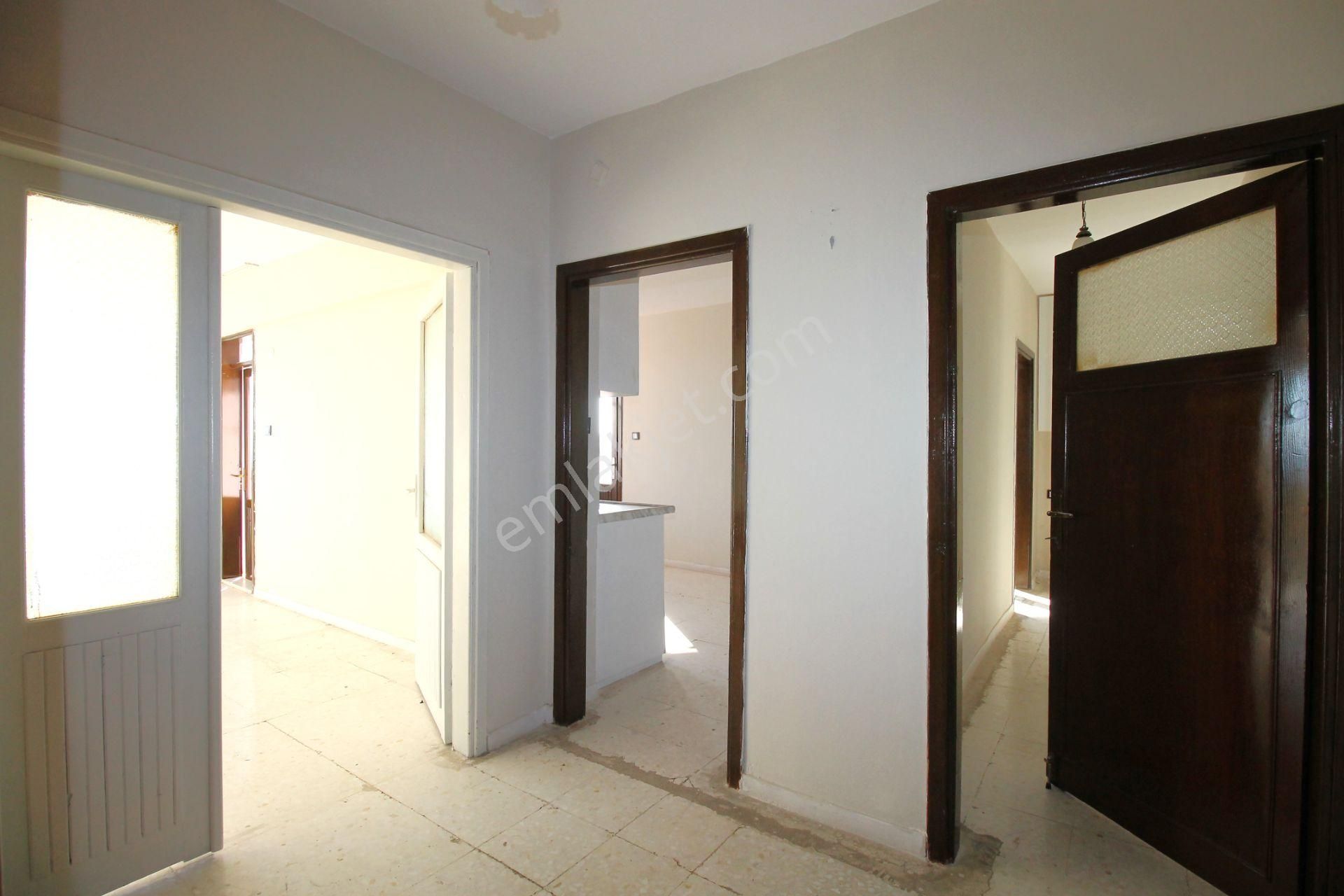 Retro’dan Deniz Manzarası İle Dokunuşlarınızla Tarz Katacağınız Kiralık 3+1 - Görsel 2