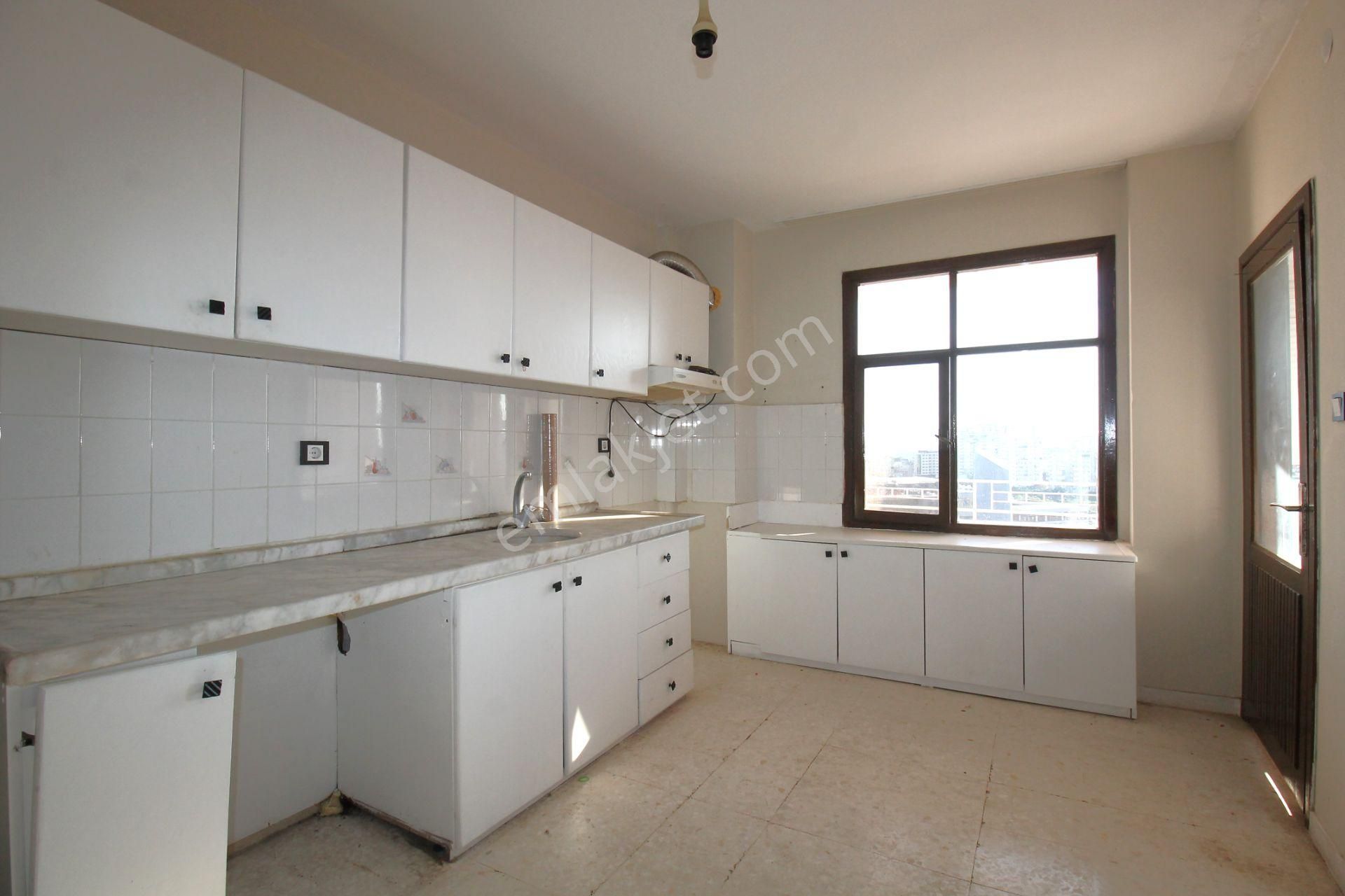 Retro’dan Deniz Manzarası İle Dokunuşlarınızla Tarz Katacağınız Kiralık 3+1 - Görsel 8