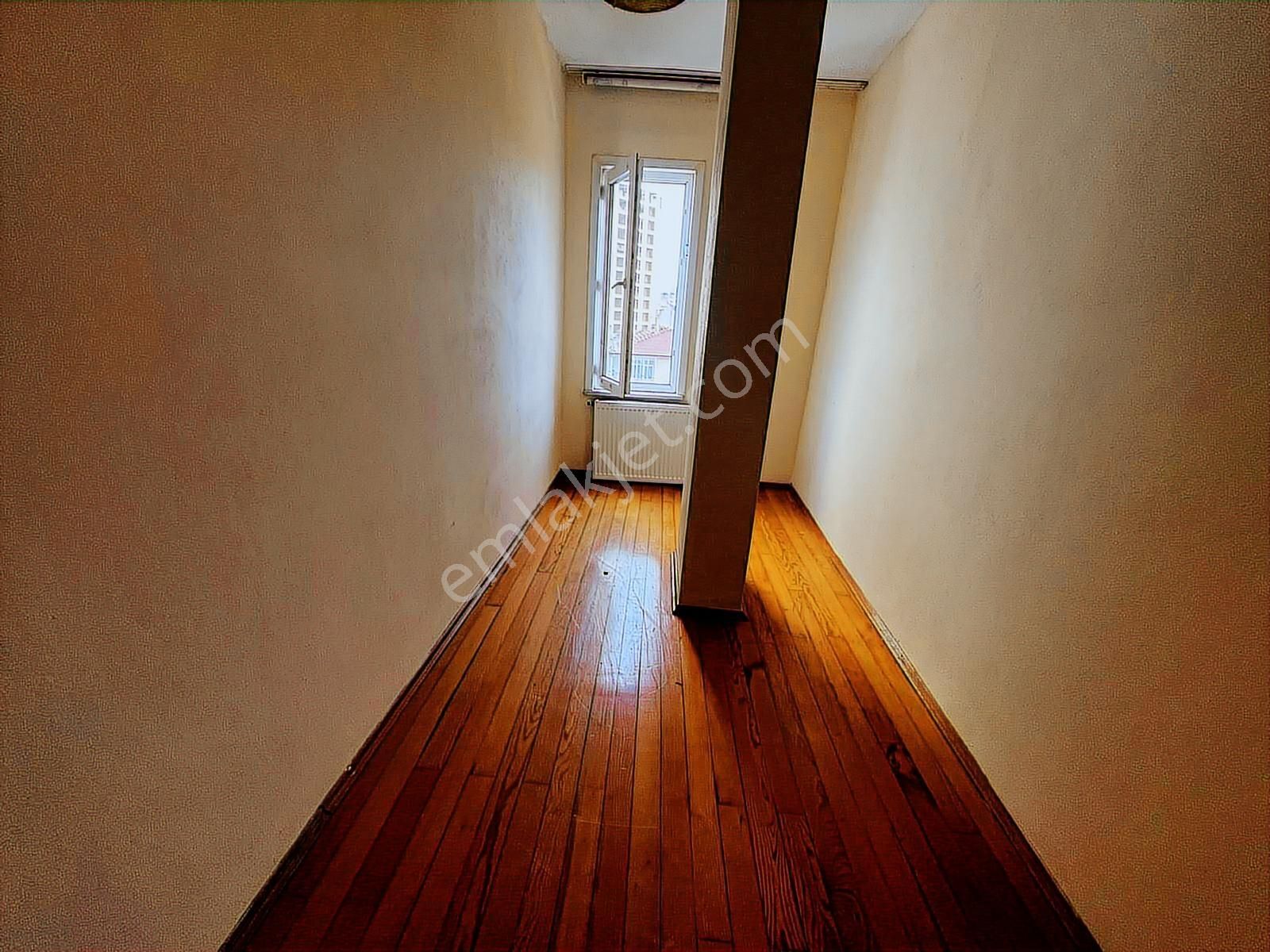 Kartal Cumhuriyet Merkezi Konumda 2+1 Kiralık Daire - Görsel 14