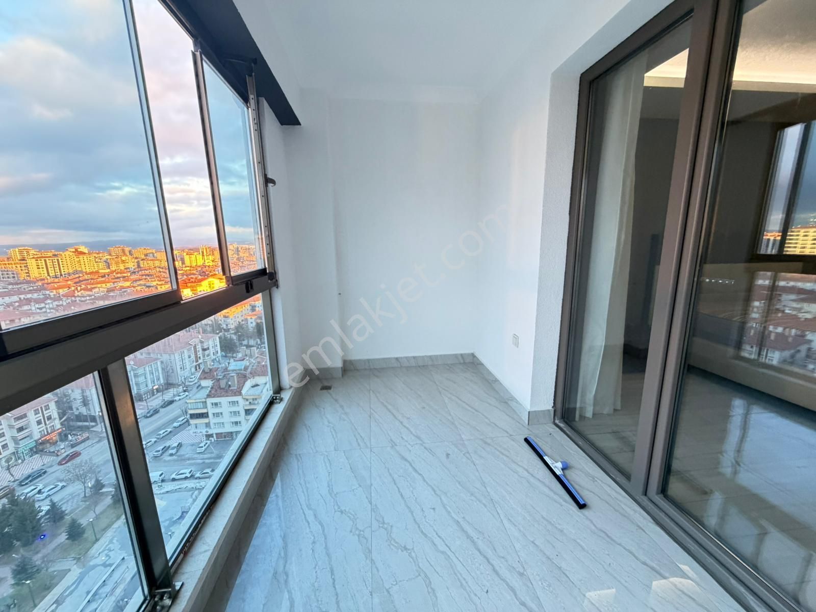 Kalecik Emlak'tan Merkez Mah'de Asansörlü Giy.odası 7/24 Güvenlik 4+1 - Görsel 31