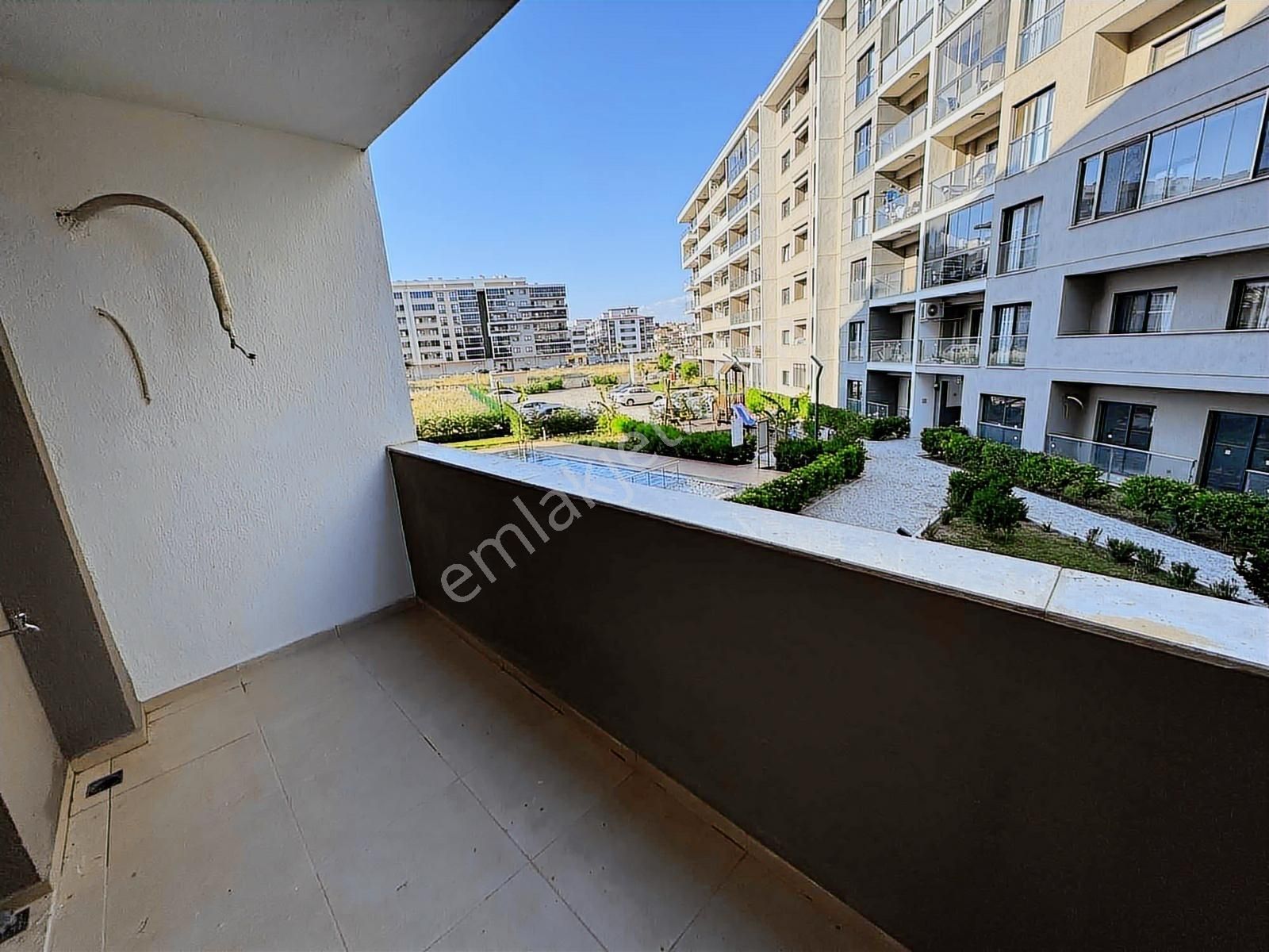 Torbalı Da İzban Yakını Havuzlu Site İçi Satılık 3+1 Lüks Daire - Görsel 30