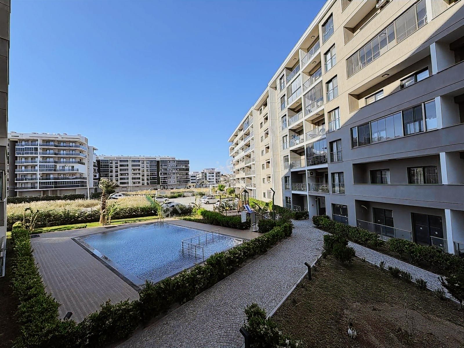 Torbalı Da İzban Yakını Havuzlu Site İçi Satılık 3+1 Lüks Daire - Görsel 13