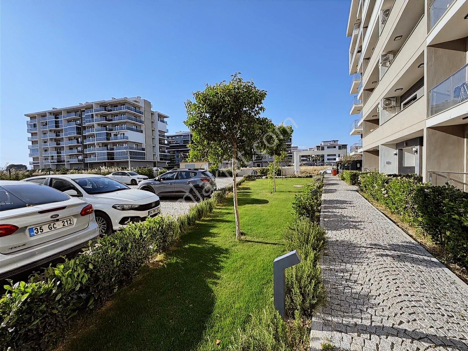 Torbalı Da İzban Yakını Havuzlu Site İçi Satılık 3+1 Lüks Daire - Görsel 11