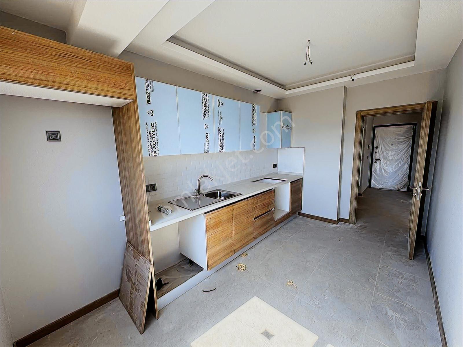 Torbalı Da Havuzlu Güvenlikli Sitede Satılık Arakat 2+1 Daire - Görsel 30