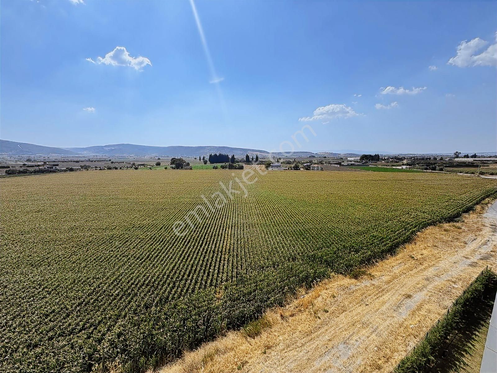 Torbalı Da Havuzlu Güvenlikli Sitede Satılık Arakat 2+1 Daire - Görsel 8