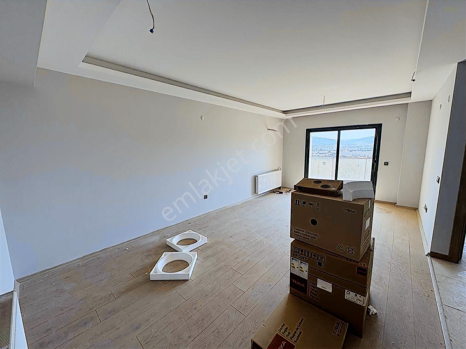 Torbalı Da Havuzlu Güvenlikli Sitede Satılık Arakat 2+1 Daire - Görsel 23