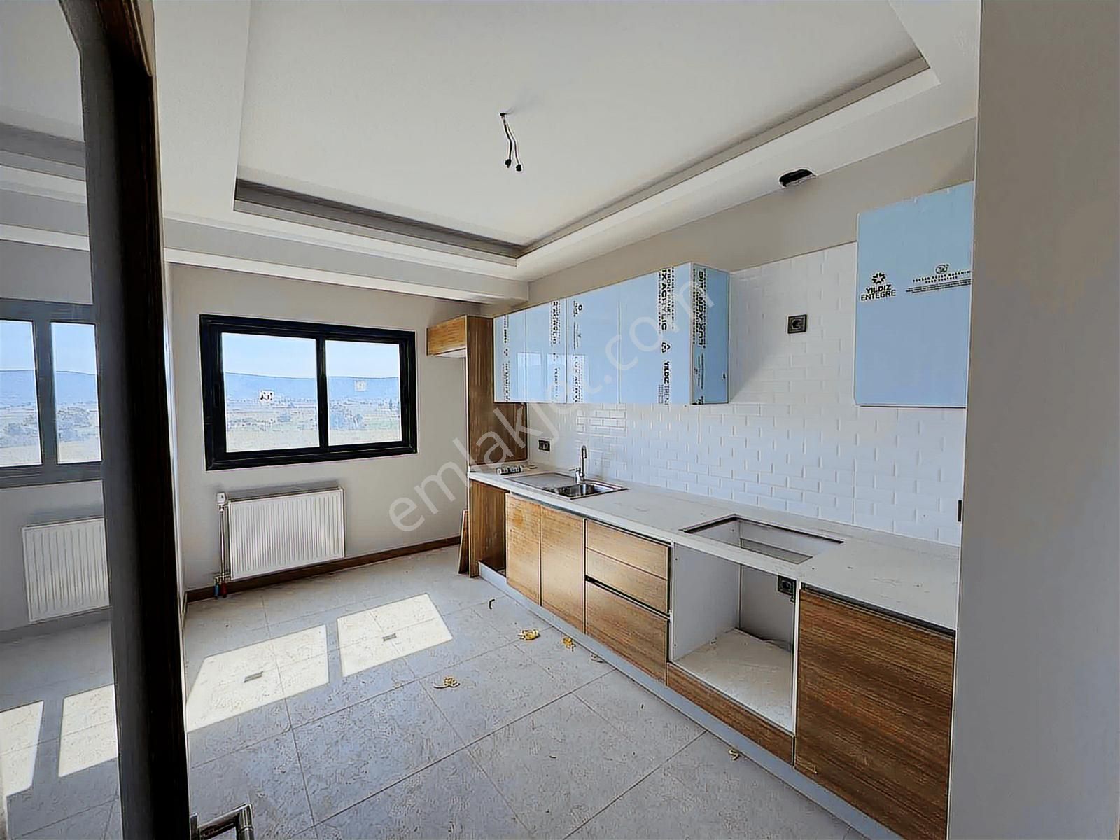 Torbalı Da Havuzlu Güvenlikli Sitede Satılık Arakat 2+1 Daire - Görsel 17