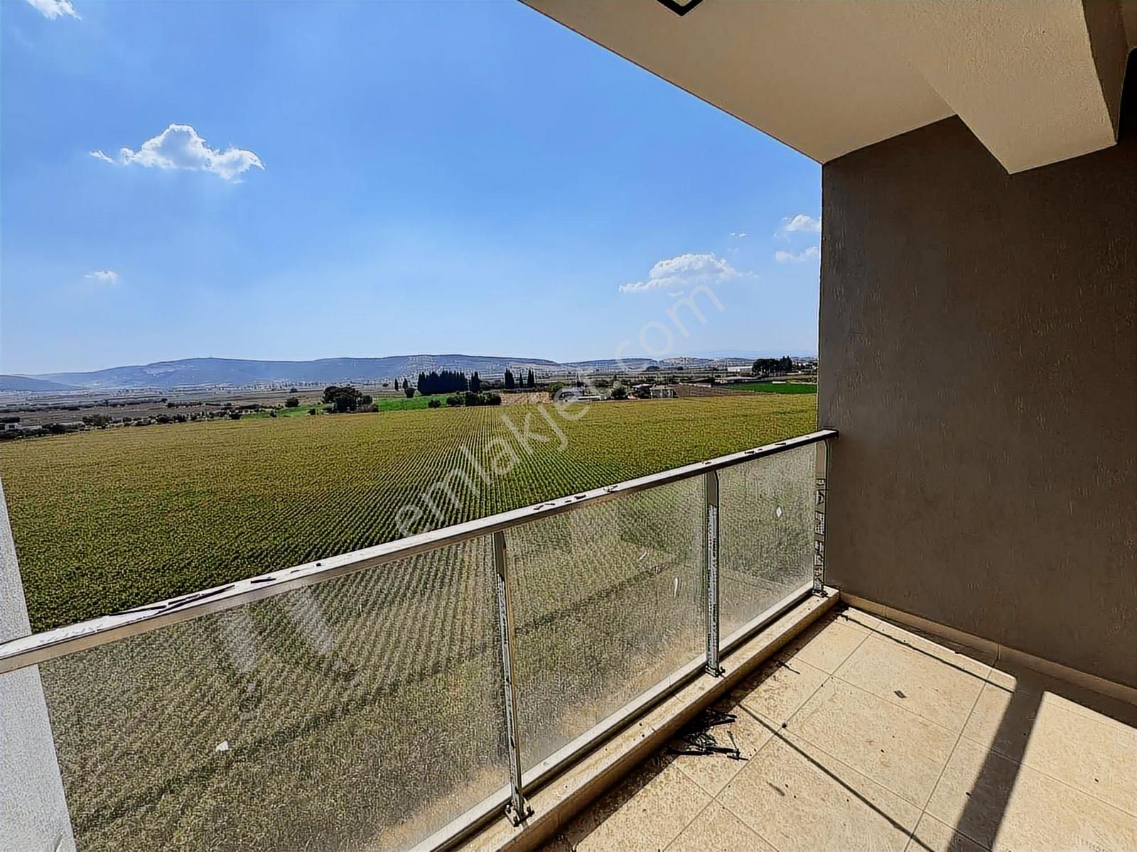 Torbalı Da Havuzlu Güvenlikli Sitede Satılık Arakat 2+1 Daire - Görsel 9