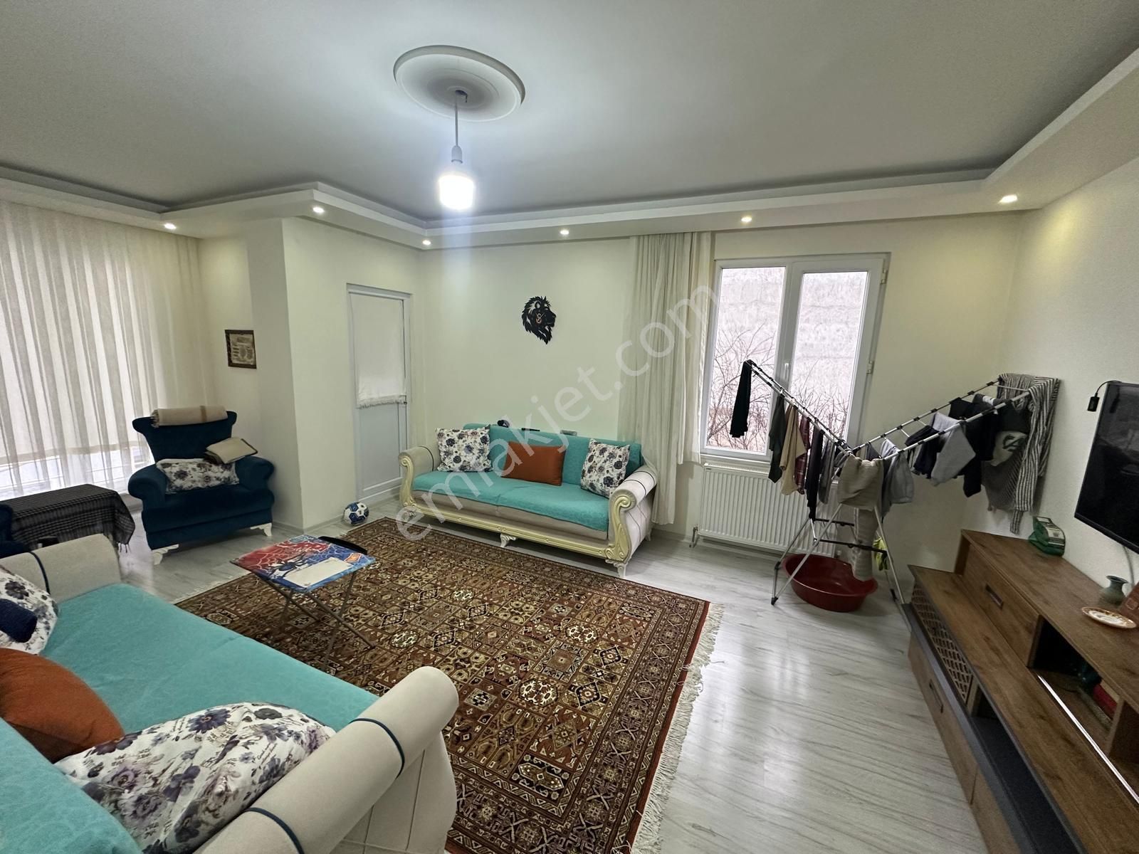 Arnavutköy İstiklal Mahallesi 110 M2 3.kat Geniş Lüx Daire - Görsel 2