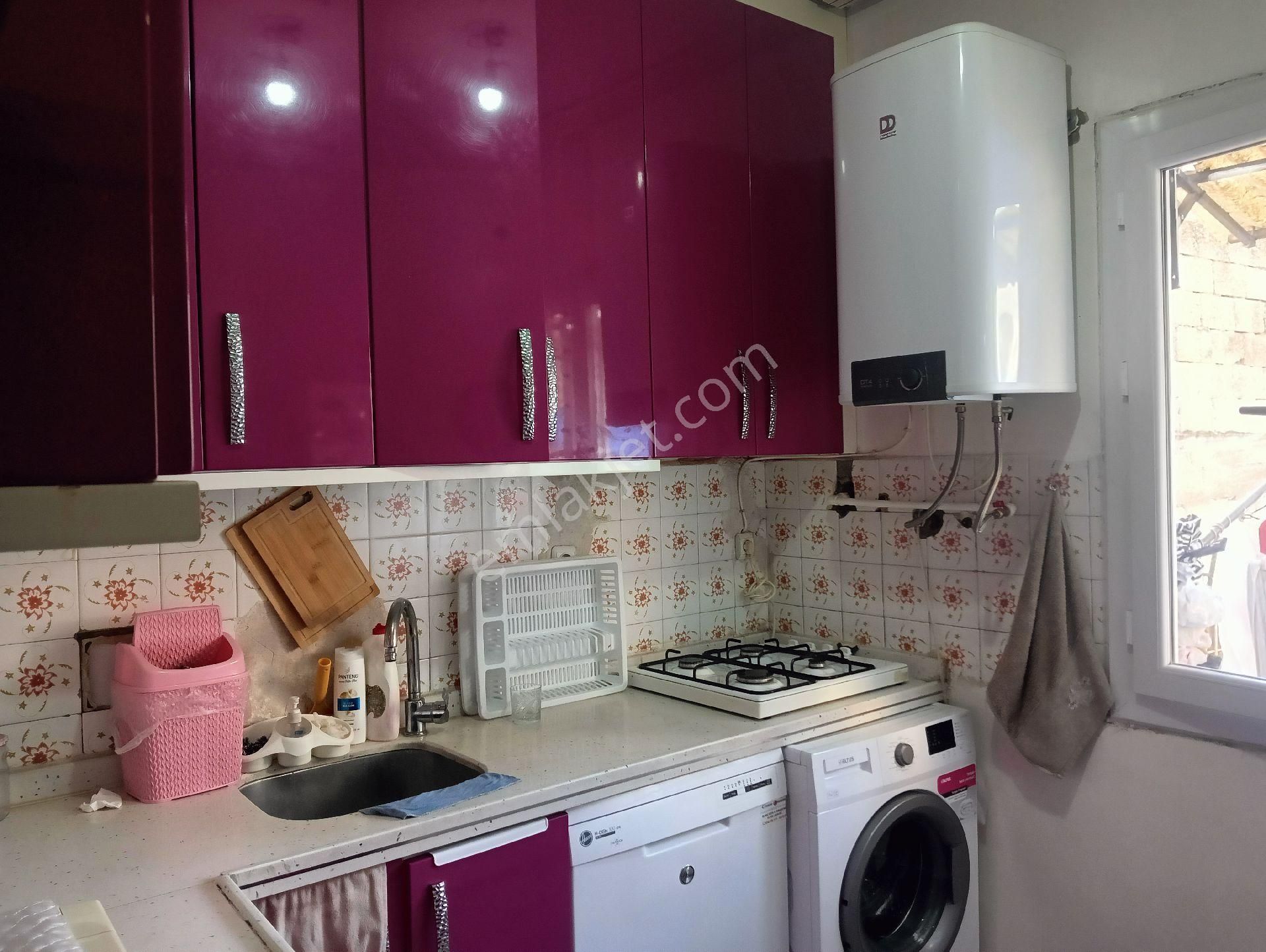 Akyol Gayrimenkul Den Satlık Bey Mahallesinde Sobalı Katdan Bölme Daire 2+1 - Görsel 3