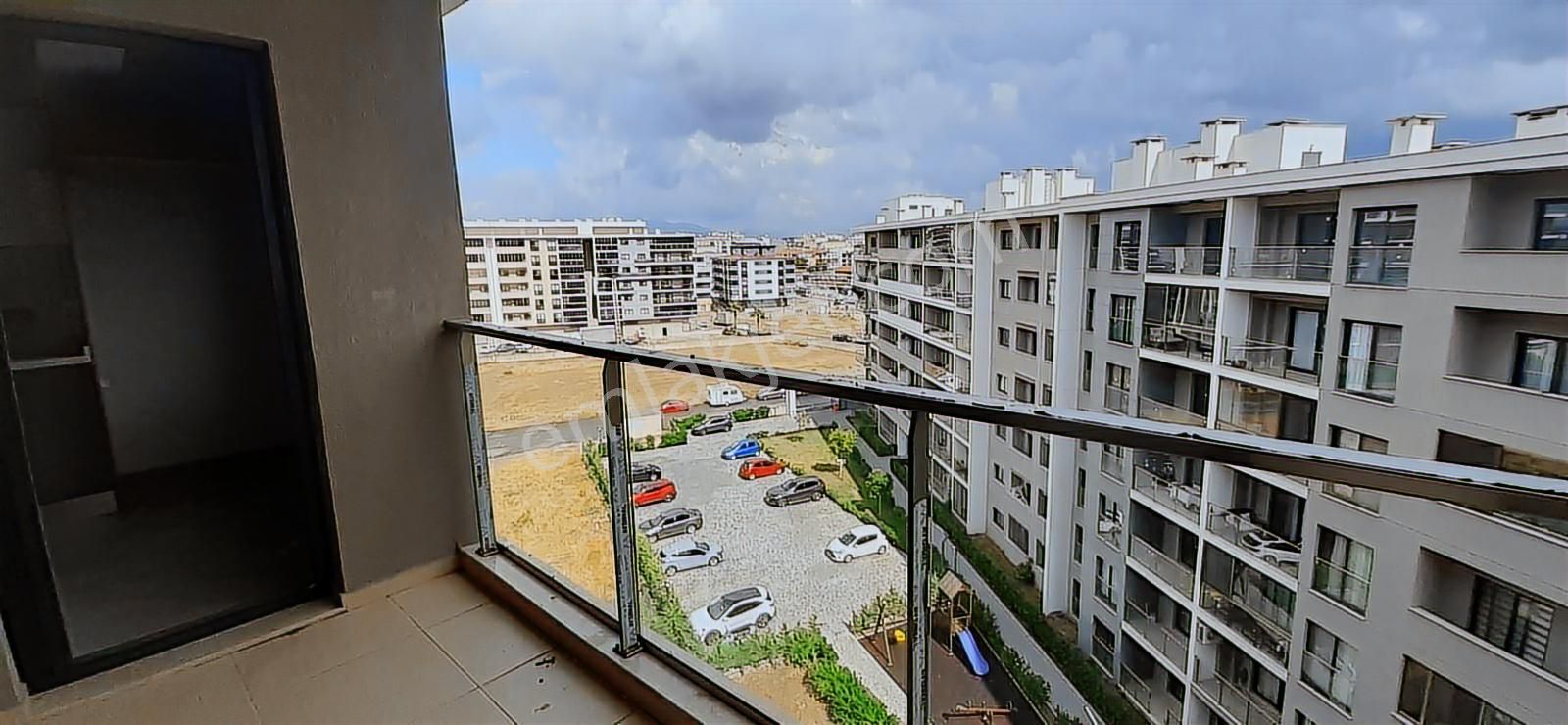 Torbalı İzban 300 Mt.kiralık Site İçinde , 2+1daıre - Görsel 2