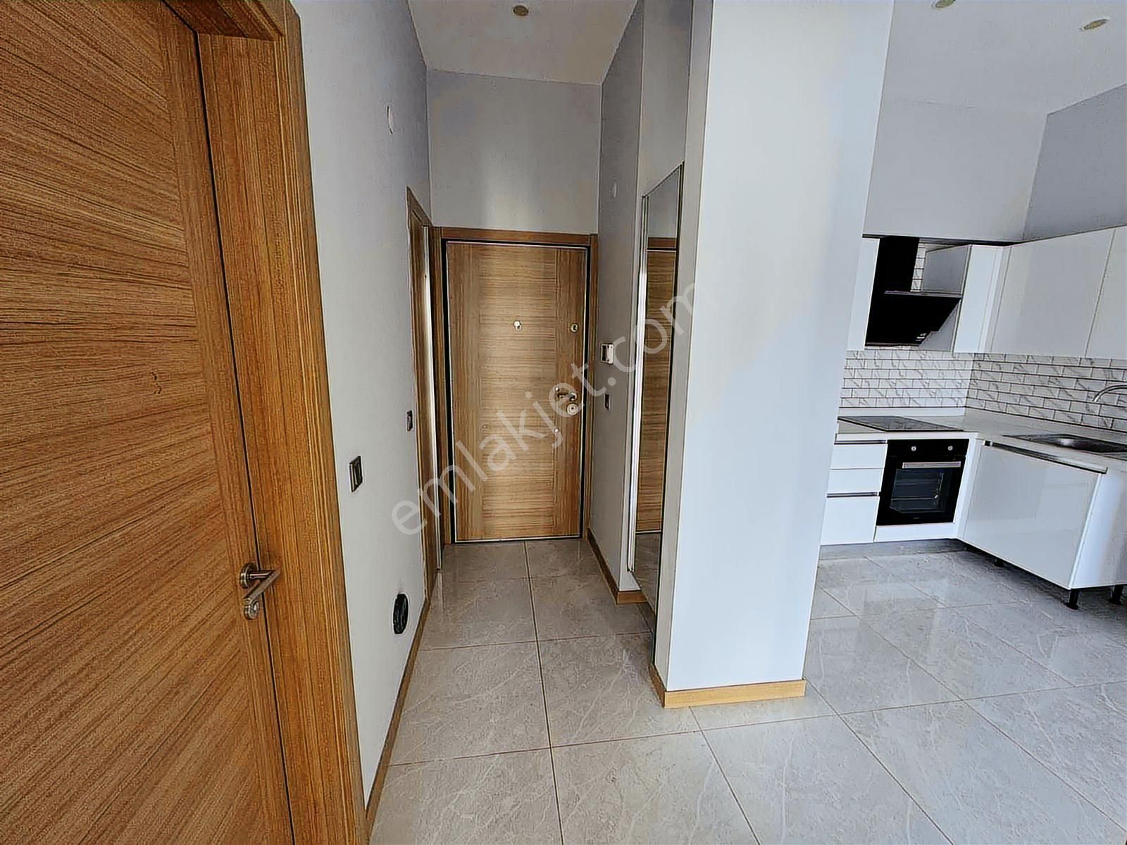 Torbalı İzban Yakını Havuzlu Sitede Satılık Bahçeli 1+1 Daire - Görsel 16