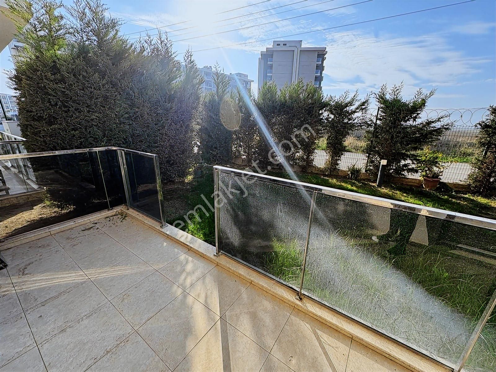 Torbalı İzban Yakını Havuzlu Sitede Satılık Bahçeli 1+1 Daire - Görsel 21