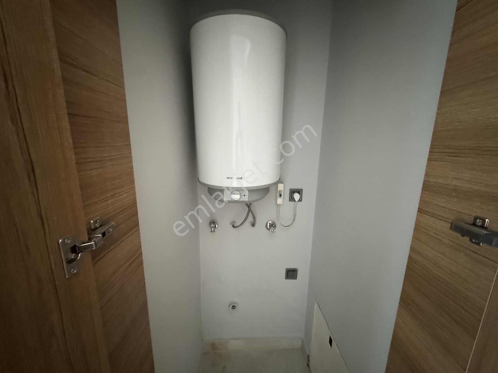 Torbalı İzban Yakını Havuzlu Sitede Satılık Bahçeli 1+1 Daire - Görsel 17