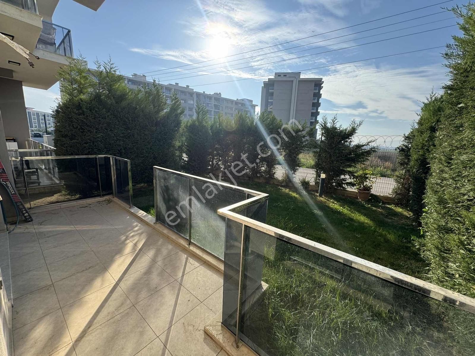 Torbalı İzban Yakını Havuzlu Sitede Satılık Bahçeli 1+1 Daire - Görsel 22