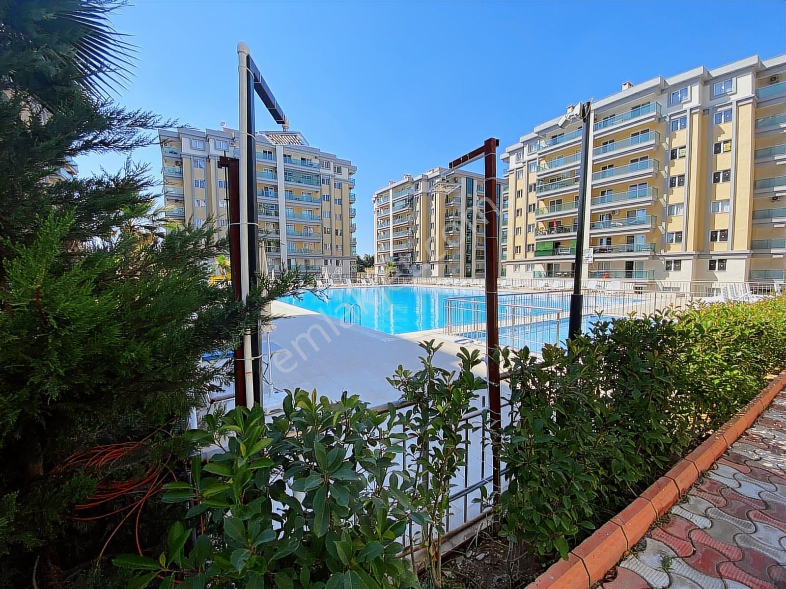 Torbalı Turyap'tan Havuzlu Sitede Kiralık 1+1