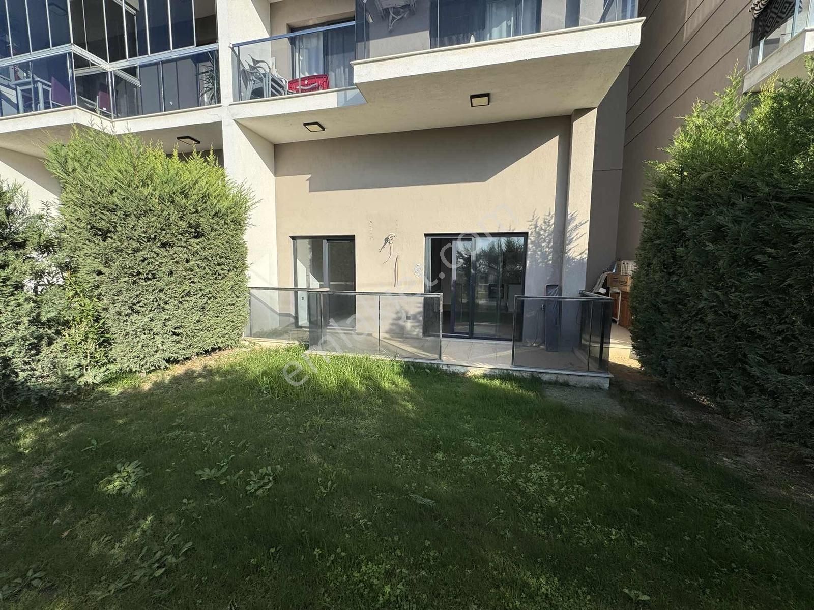 Torbalı Da Havuzlu Güvenlikli Sitede Kiralık Bahçeli 1+1 Daire - Görsel 11