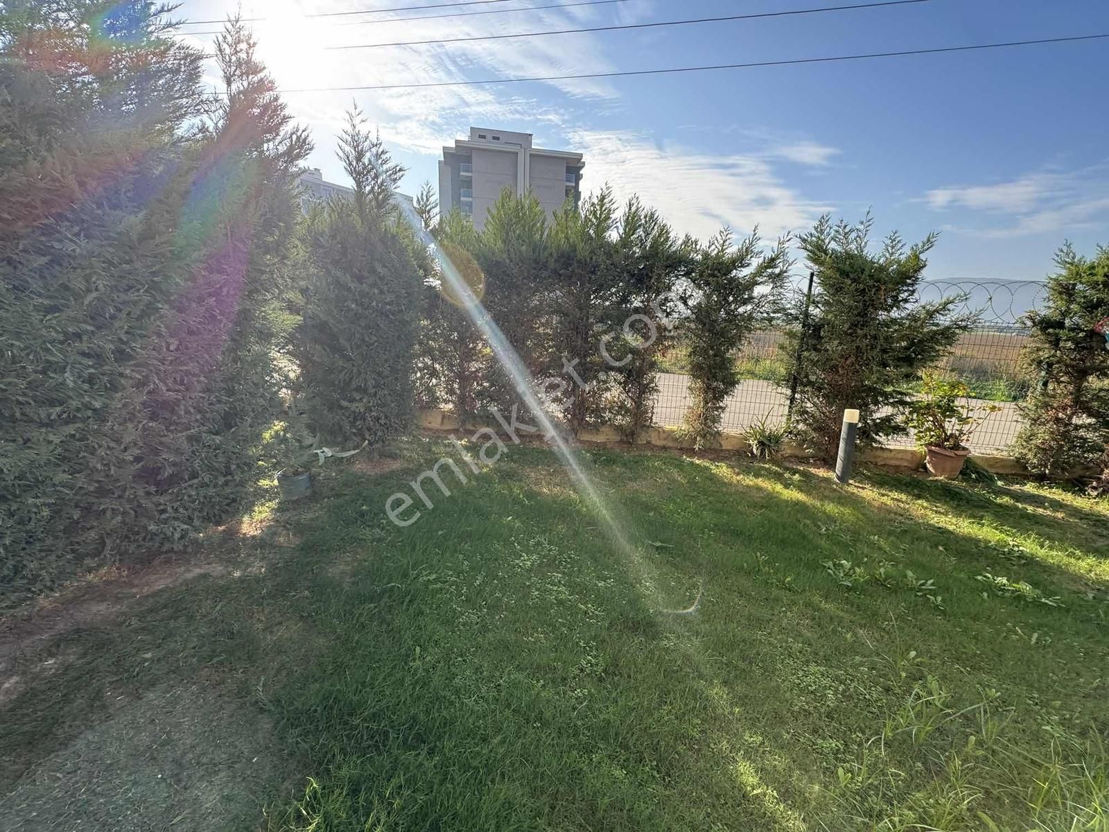 Torbalı Da Havuzlu Güvenlikli Sitede Kiralık Bahçeli 1+1 Daire - Görsel 13