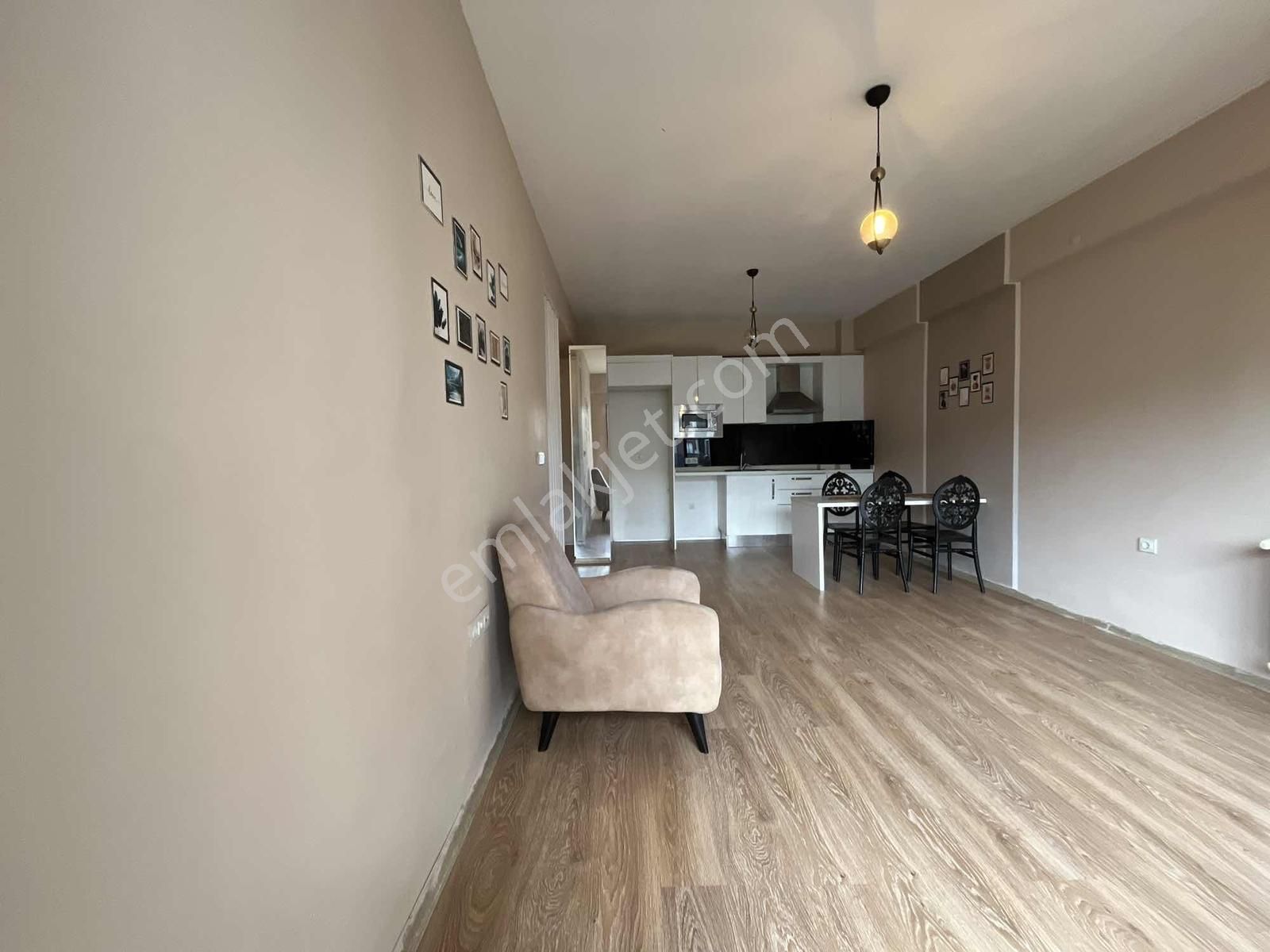 Turyap Torbalı Yedi Eylül Mah Havuzlu Sitede Kiralık 1+1 Daire - Görsel 2