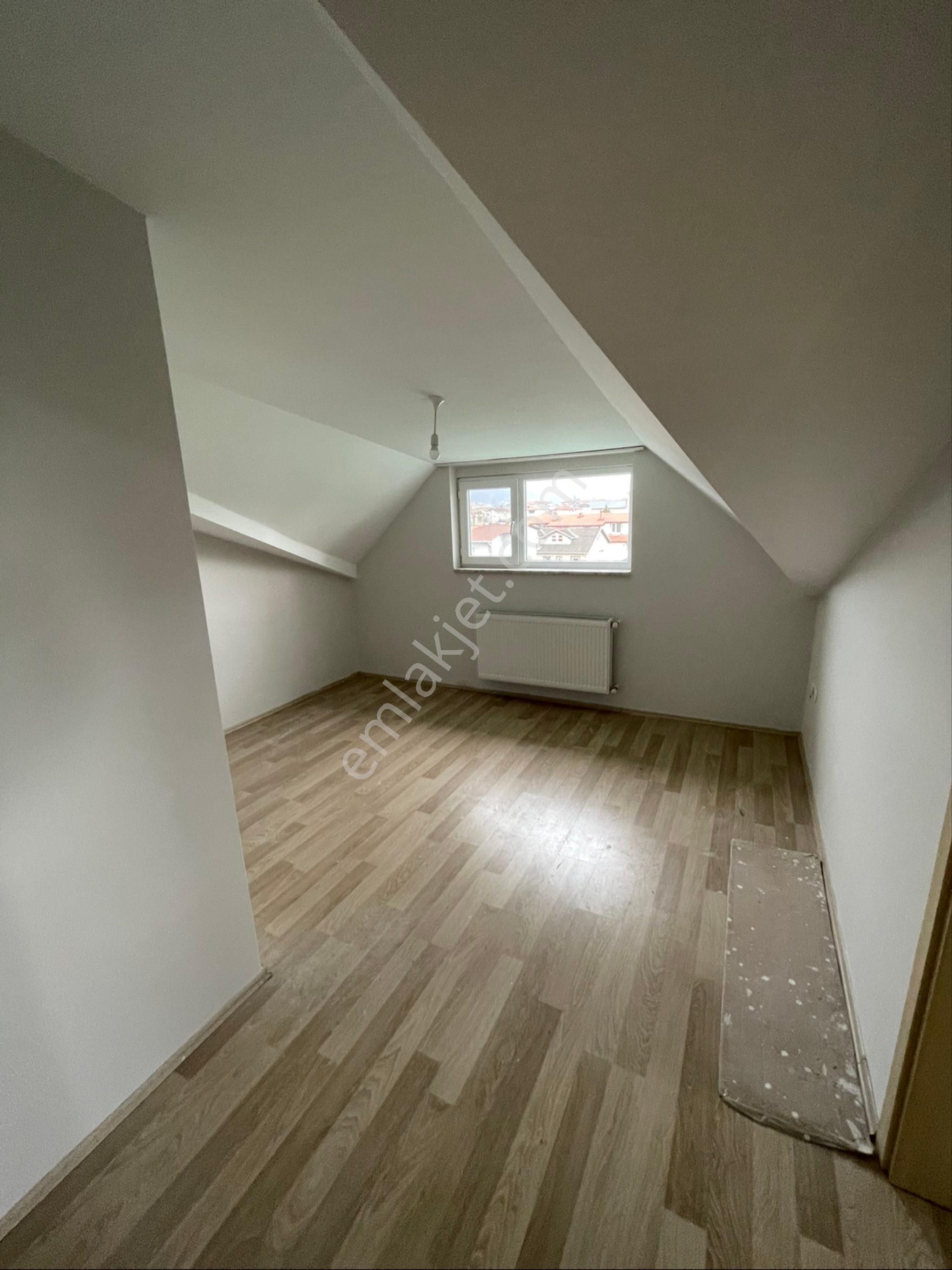 Emlakçe G Y M'den Arifbey Mah Merkezde Megalit Evlerde Kiralık Daire - Görsel 12