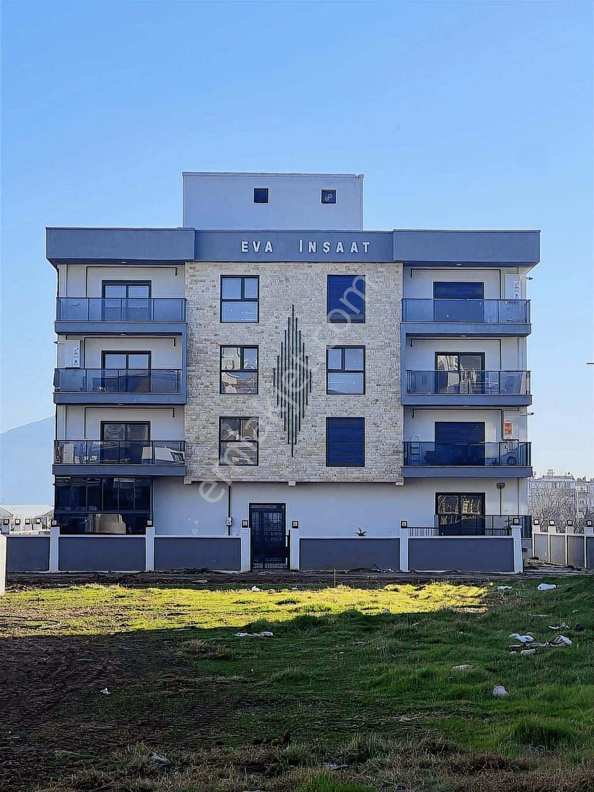 Tepeköyde Asansörlü, Otoparklı 3+1 Çift Balkon - Görsel 19