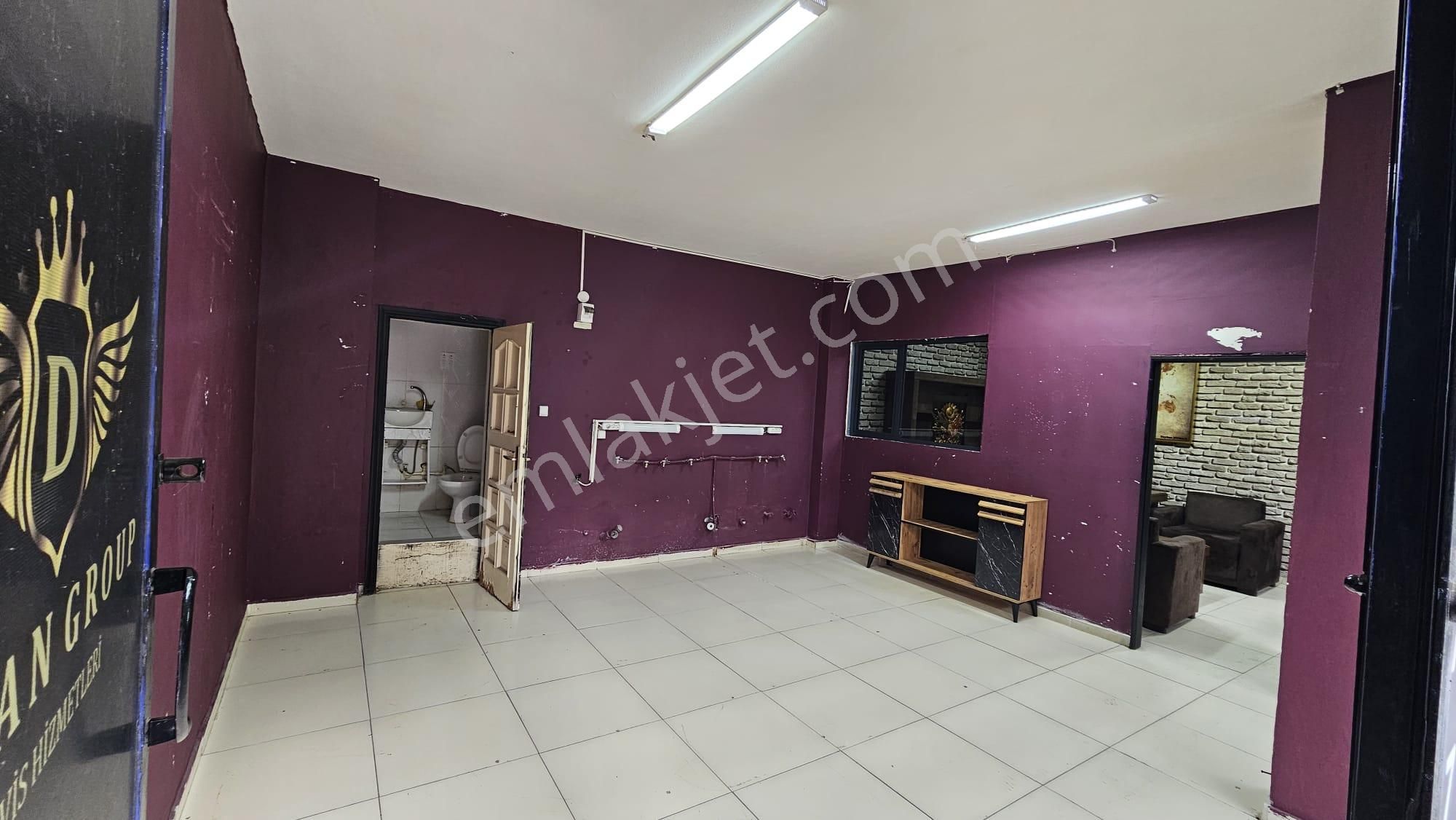 Avcılar M.kemal Paşa Mah. De Düz Giriş 50m Her Türlü İşe Uygun Kiralık Dükkan İşyeri Depo - Görsel 2