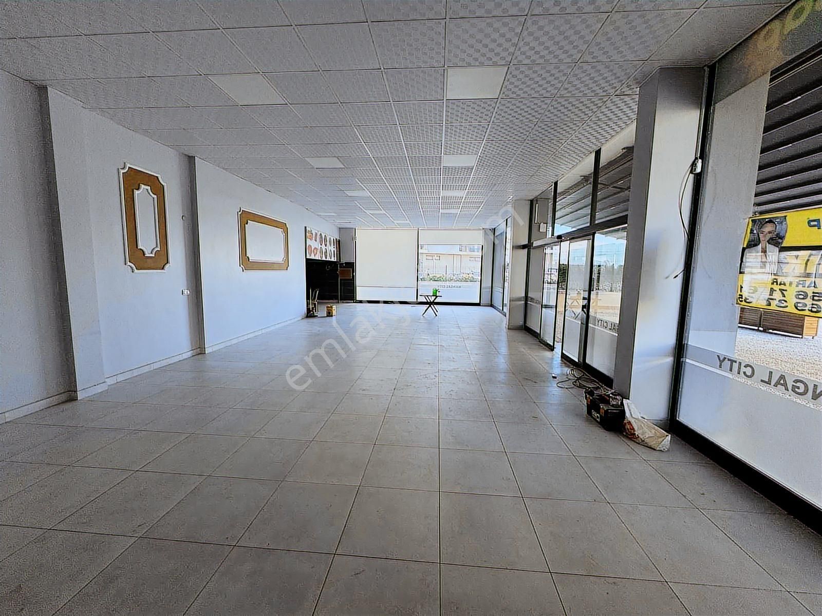 Torbalı Da İzban Yakını Muhteşem Lokasyon Kiralık Dükkan - Görsel 2