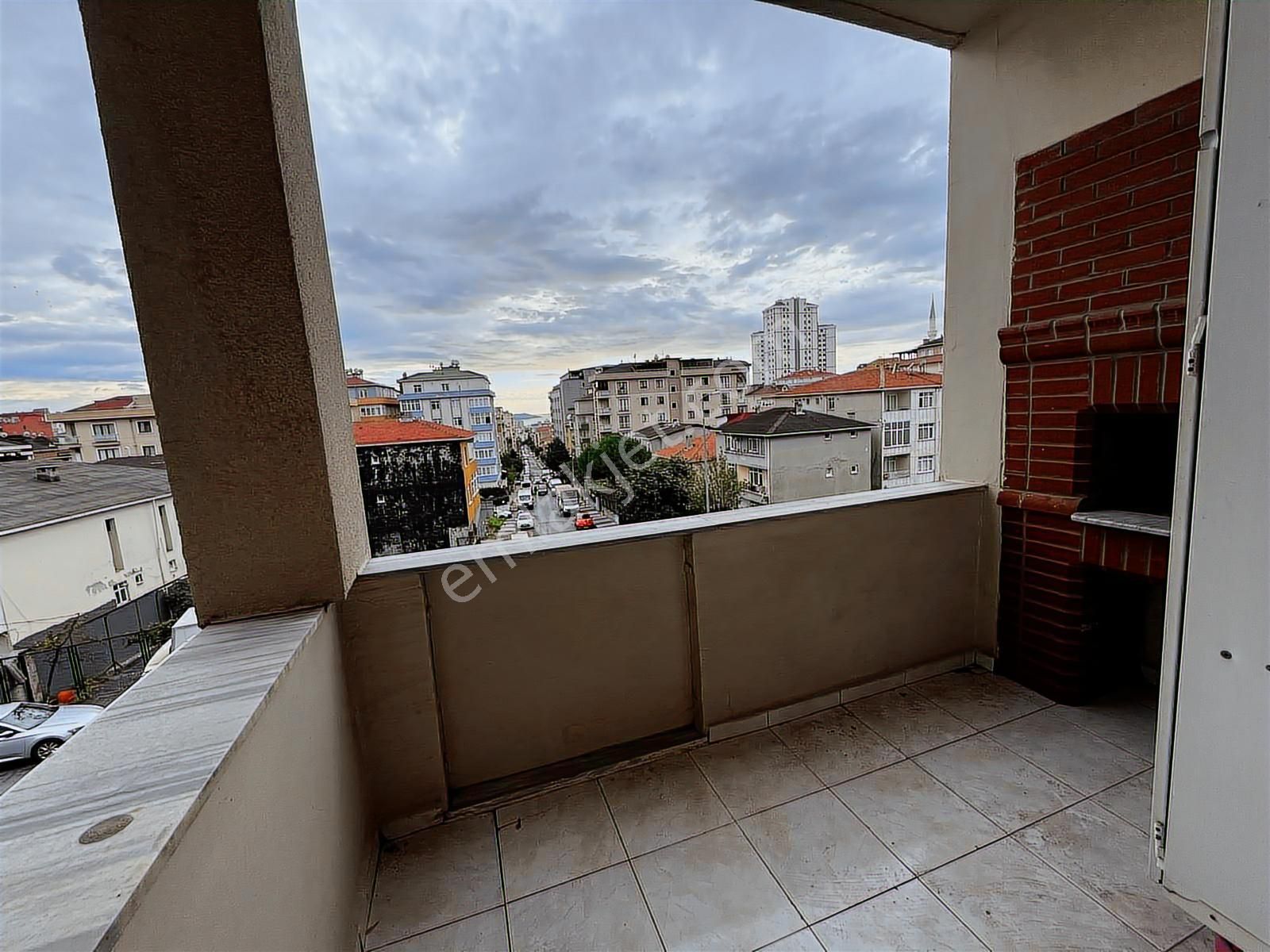 Zümrütevler Hukukçular Sitesinde Metroya 5-10 Dk Yürüme Mesafesi - Görsel 22