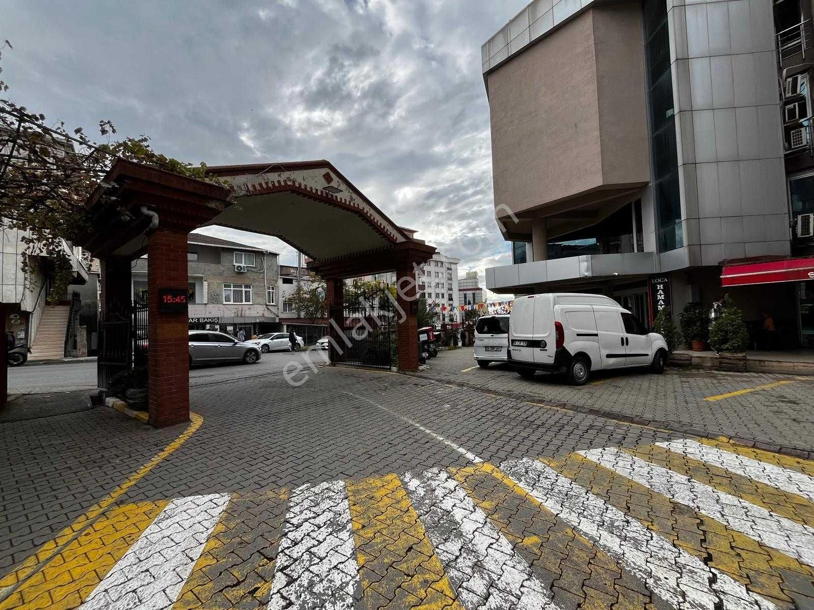 Zümrütevler Hukukçular Sitesinde Metroya 5-10 Dk Yürüme Mesafesi - Görsel 26