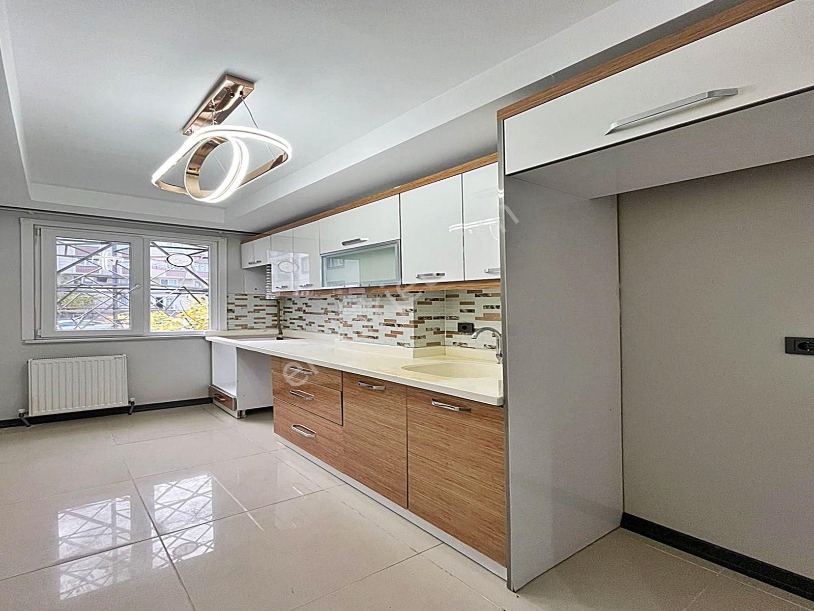 Metrobüse Yürüme Mesafesinde !! Butik Site İçinde 2+1 Lüks Daire !!! - Görsel 4