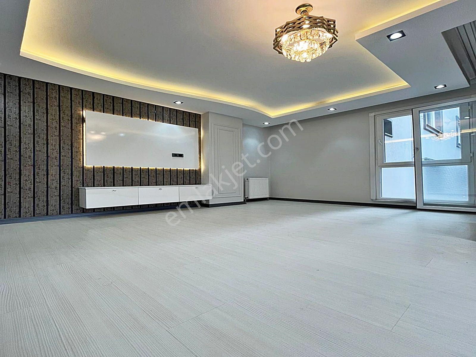 Metrobüse Yürüme Mesafesinde !! Butik Site İçinde 2+1 Lüks Daire !!! - Görsel 2