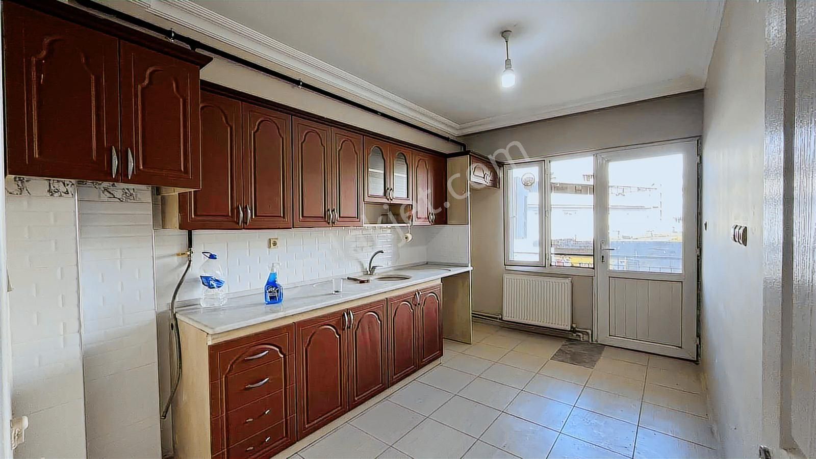 Torbalı Tepeköy Mah. Çarşı Merkezde Ara Kat 3+1 Kiralık Daire - Görsel 32