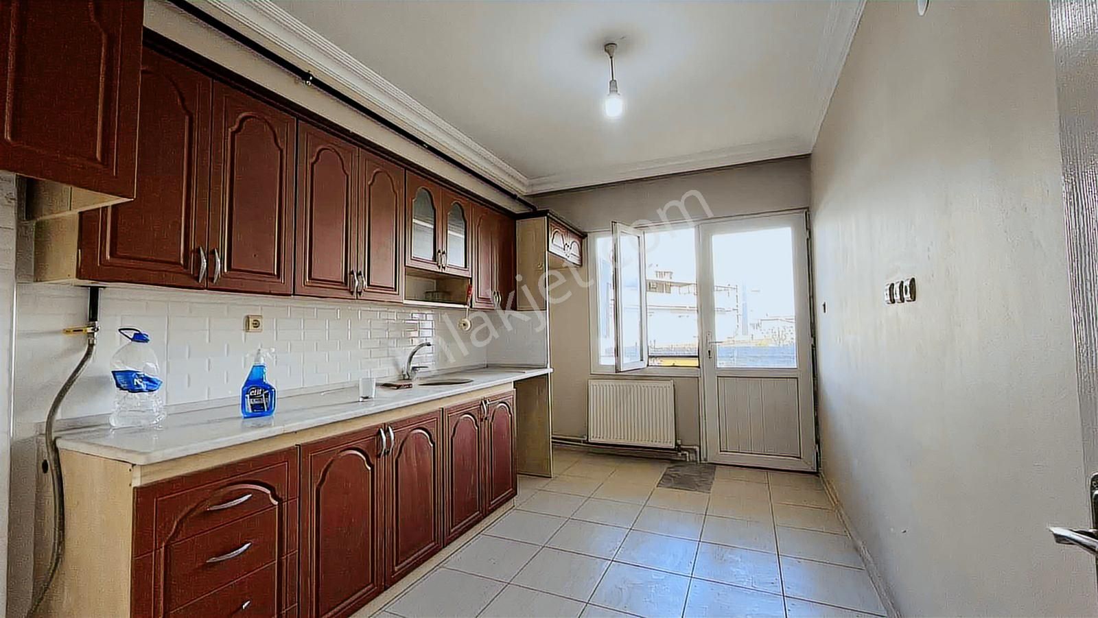 Torbalı Tepeköy Mah. Çarşı Merkezde Ara Kat 3+1 Kiralık Daire - Görsel 13