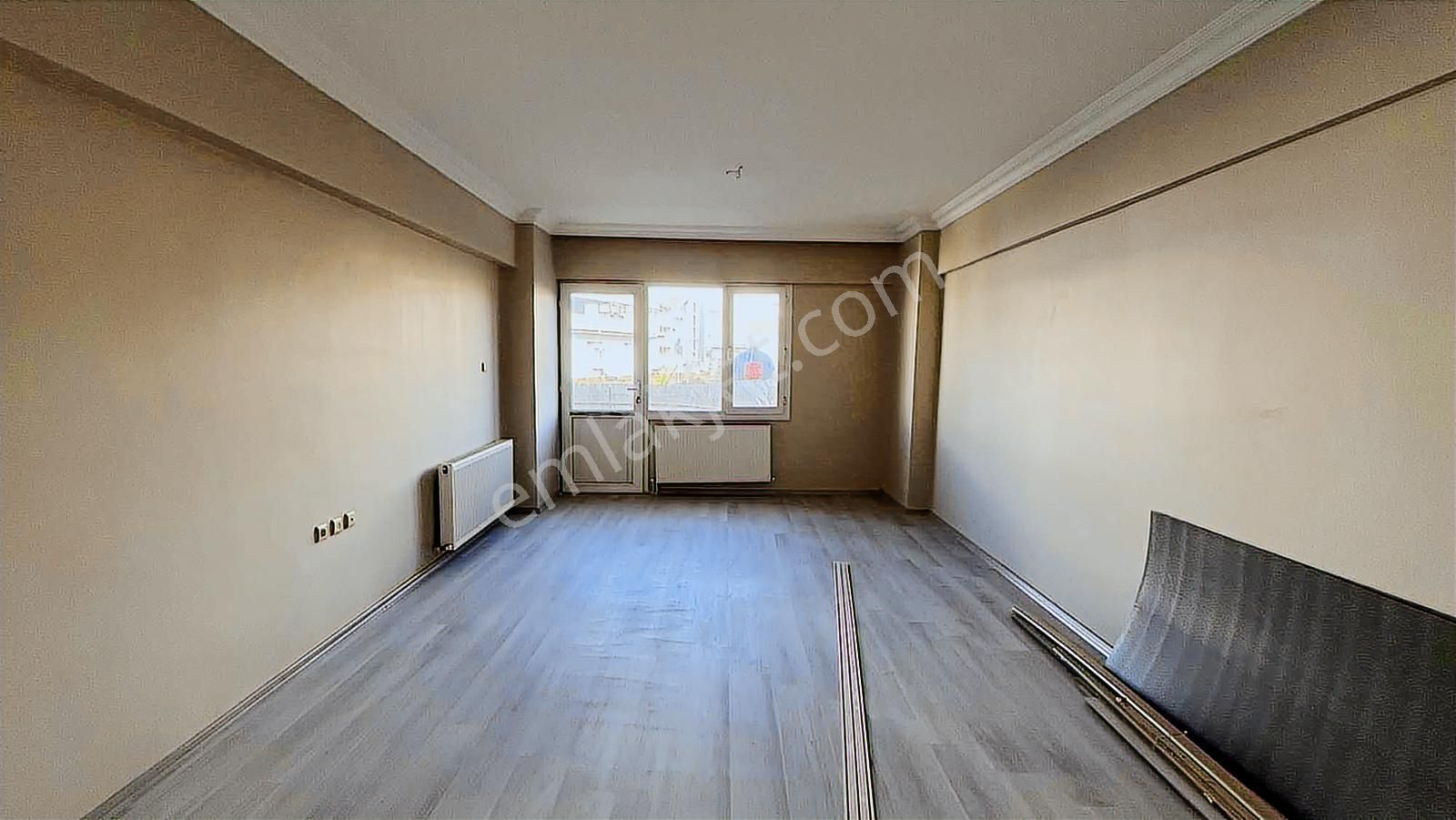 Torbalı Tepeköy Mah. Çarşı Merkezde Ara Kat 3+1 Kiralık Daire