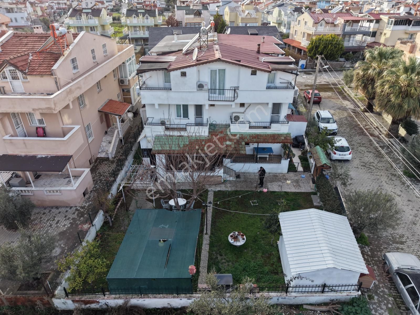 Dikili Merkezde | 6 Odalı, Bahçeli, Yüksek Getirili Pansiyon - Görsel 4