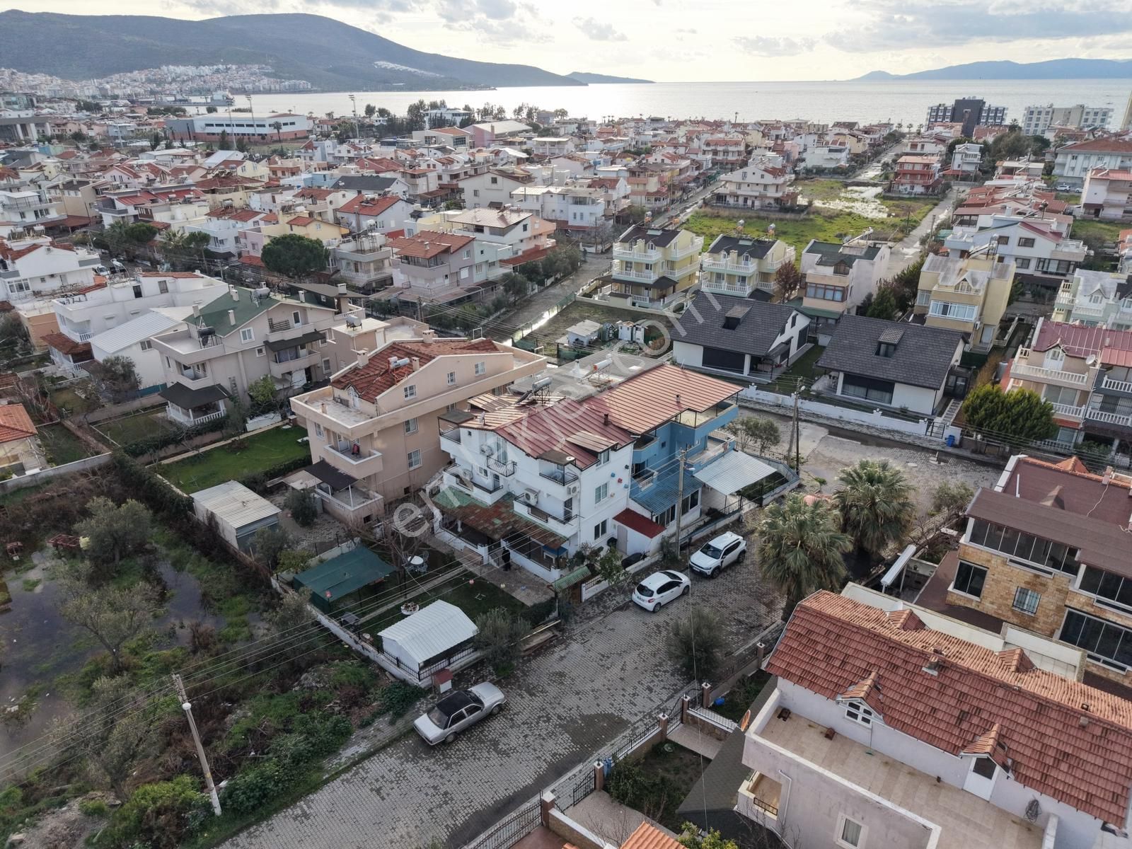 Dikili Merkezde | 6 Odalı, Bahçeli, Yüksek Getirili Pansiyon - Görsel 3