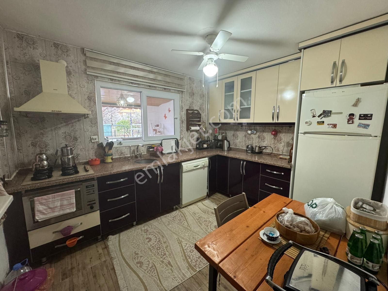 Dikili Merkezde | 6 Odalı, Bahçeli, Yüksek Getirili Pansiyon - Görsel 18