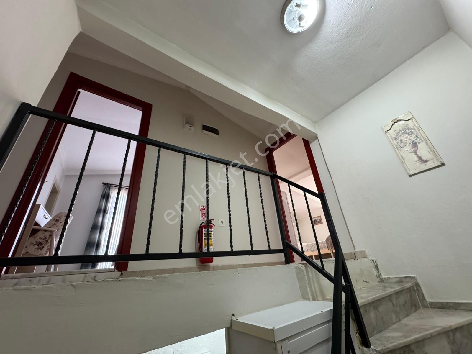 Dikili Merkezde | 6 Odalı, Bahçeli, Yüksek Getirili Pansiyon - Görsel 7