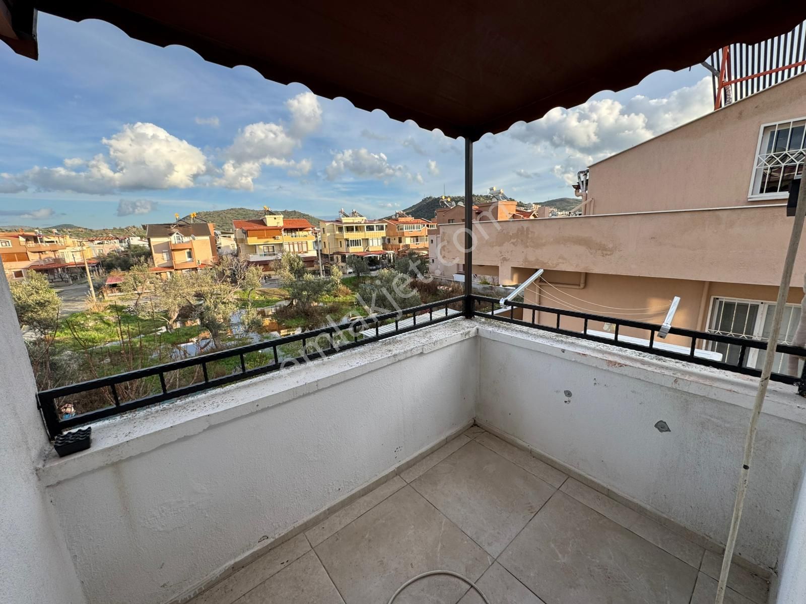 Dikili Merkezde | 6 Odalı, Bahçeli, Yüksek Getirili Pansiyon - Görsel 26