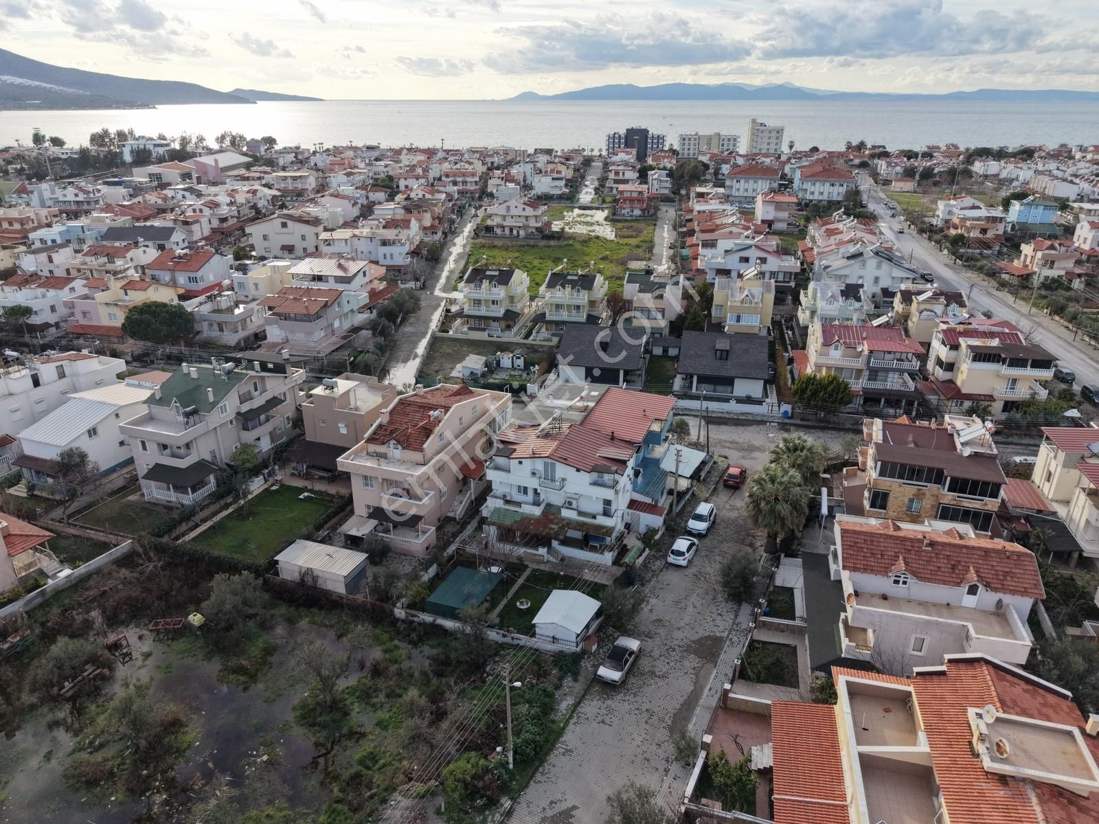 Dikili Merkezde | 6 Odalı, Bahçeli, Yüksek Getirili Pansiyon - Görsel 2